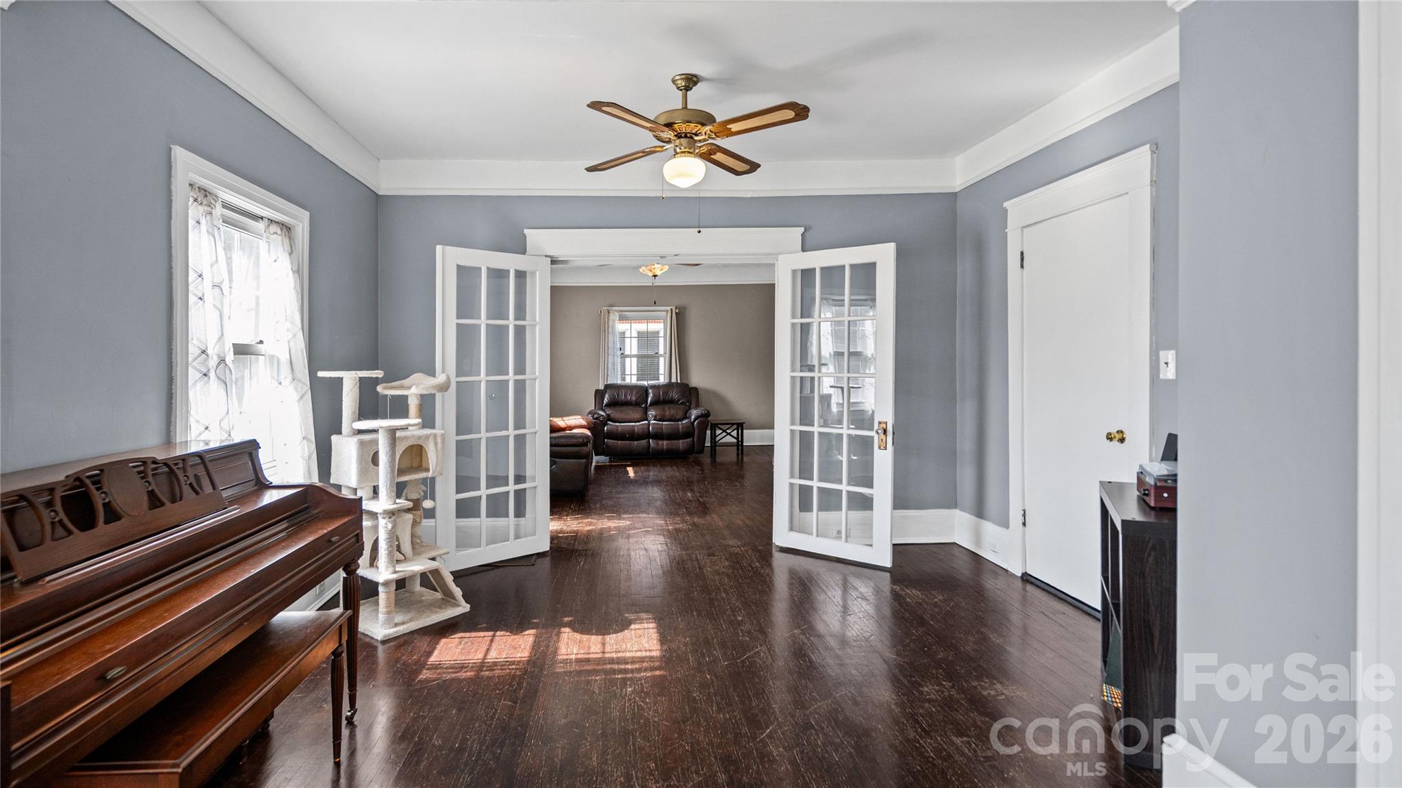 Single Family Residence at 306 Hillcrest Drive, Lexington, photo 14 of 42