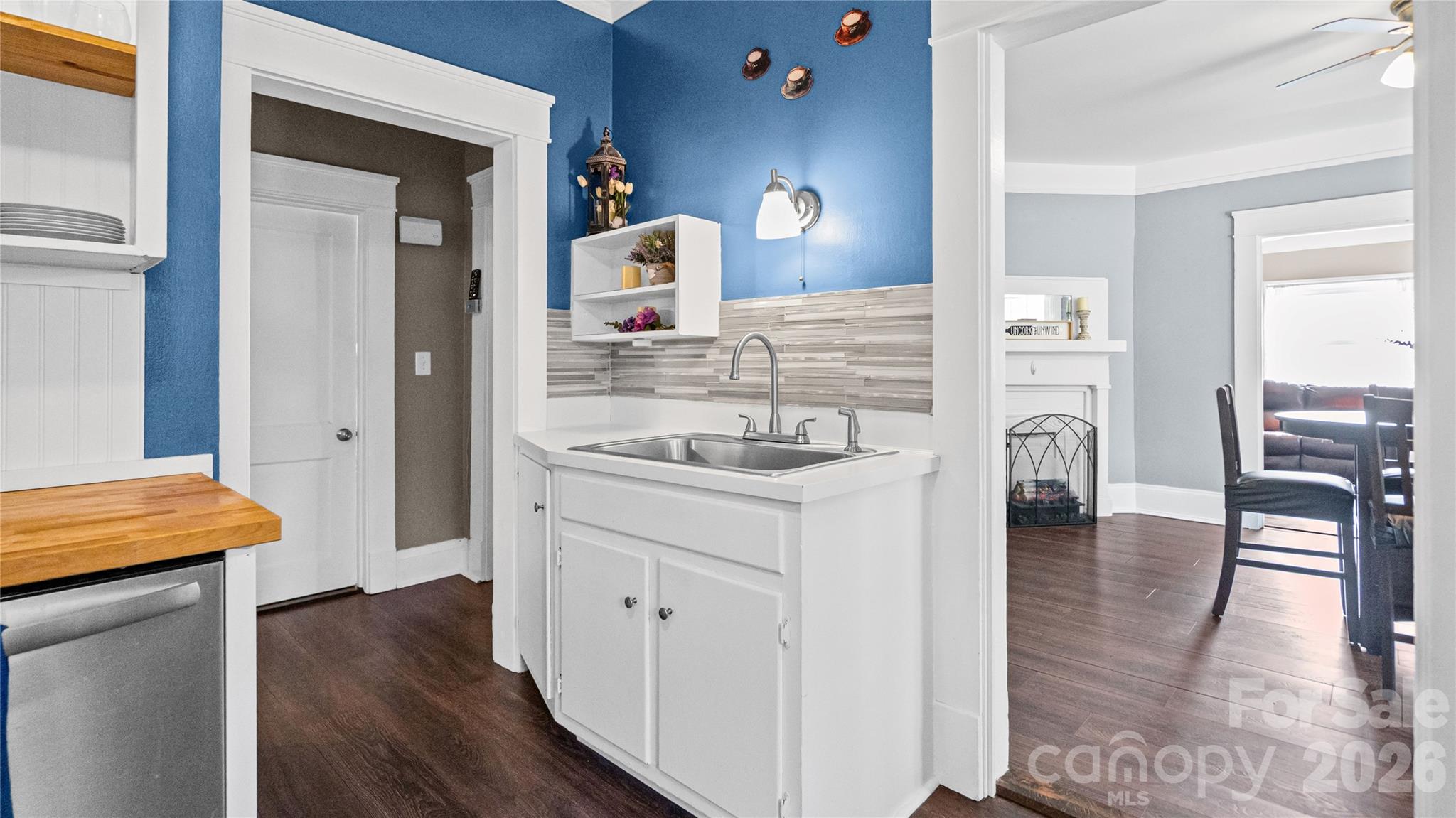 Single Family Residence at 306 Hillcrest Drive, Lexington, photo 20 of 42