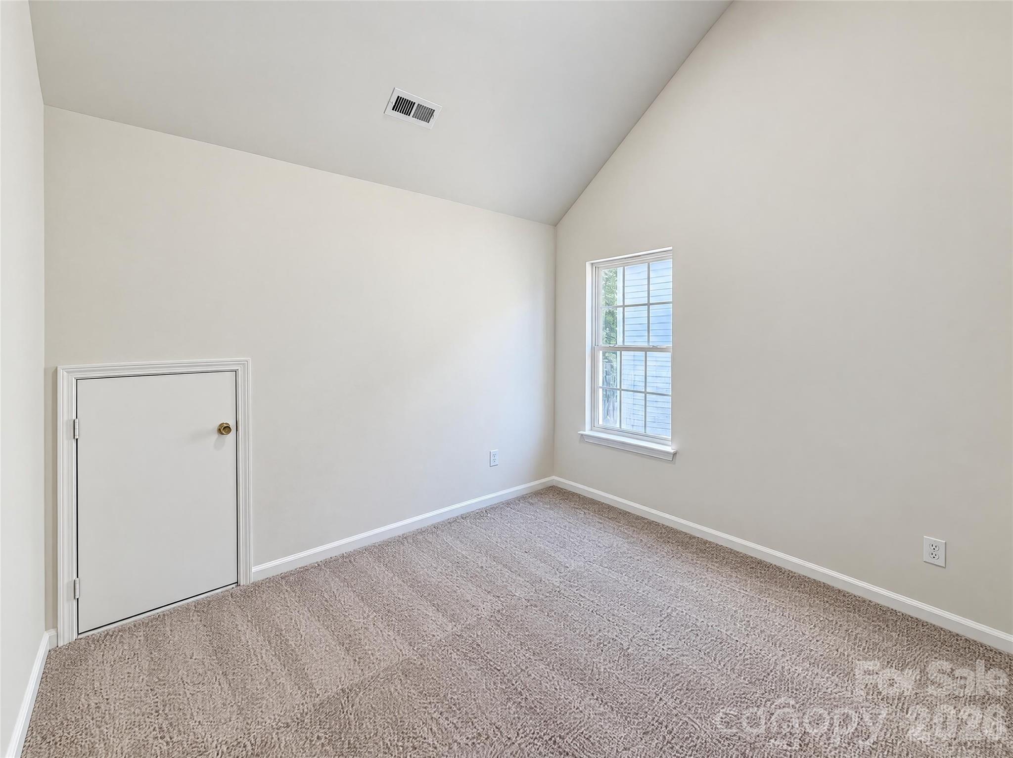 Single Family Residence at 8603 Berrybrook Lane, Charlotte, photo 14 of 17
