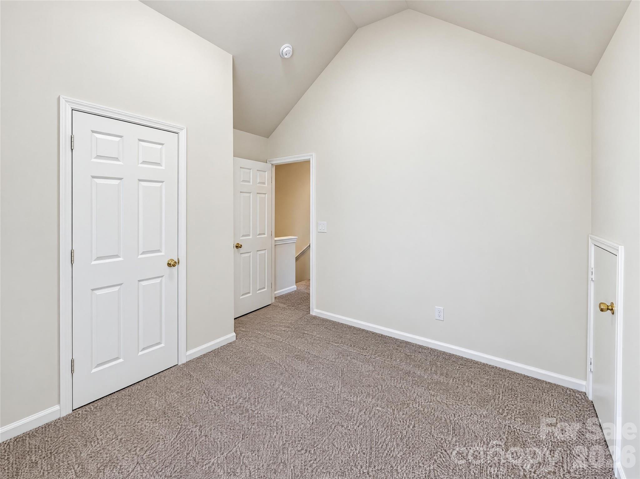 Single Family Residence at 8603 Berrybrook Lane, Charlotte, photo 15 of 17