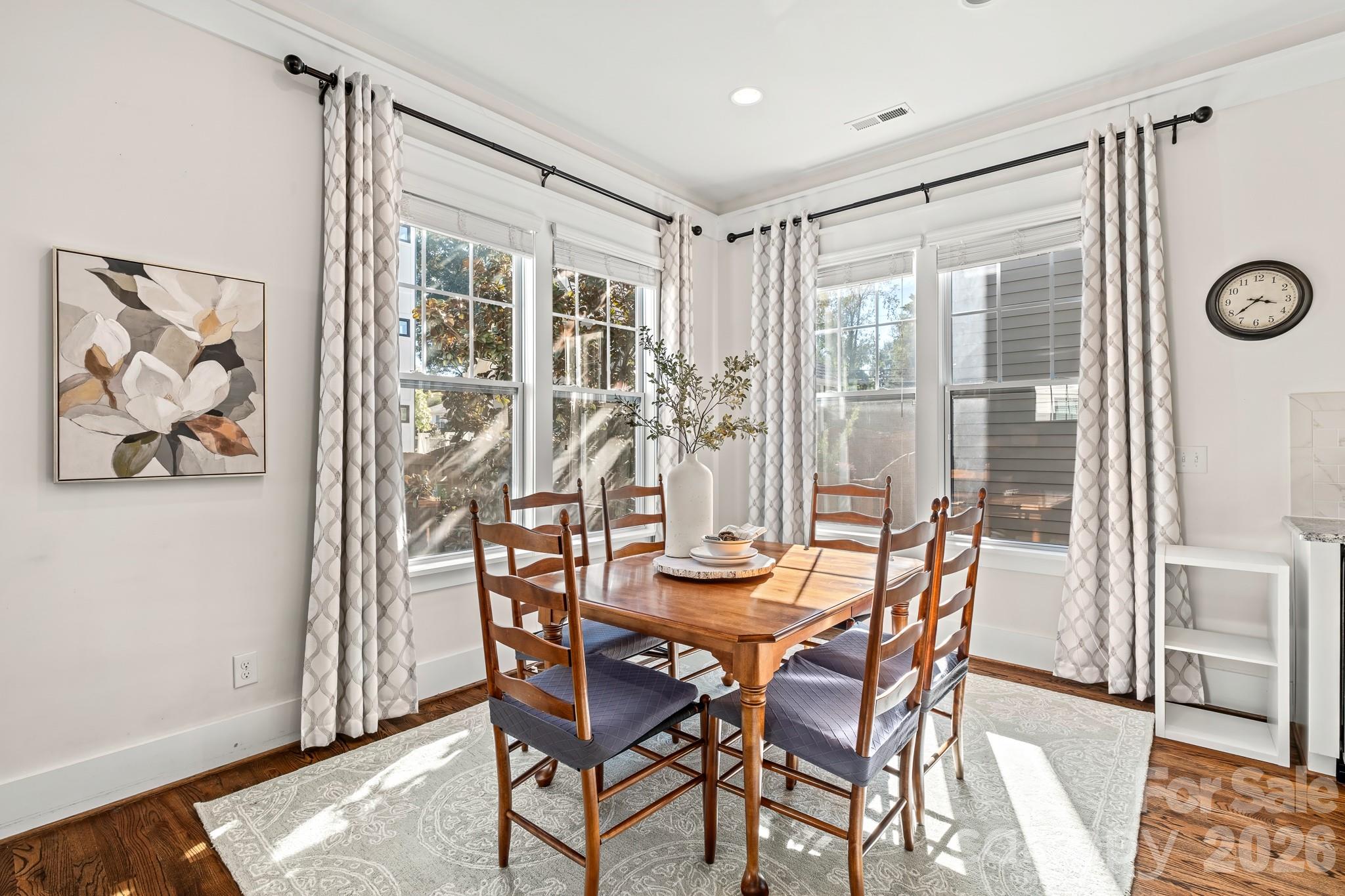 Single Family Residence at 908 Millbrook Road, Charlotte, photo 7 of 30