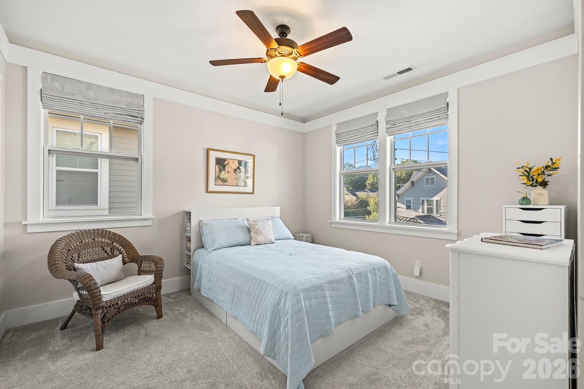 Single Family Residence at 908 Millbrook Road, Charlotte, photo 27 of 30