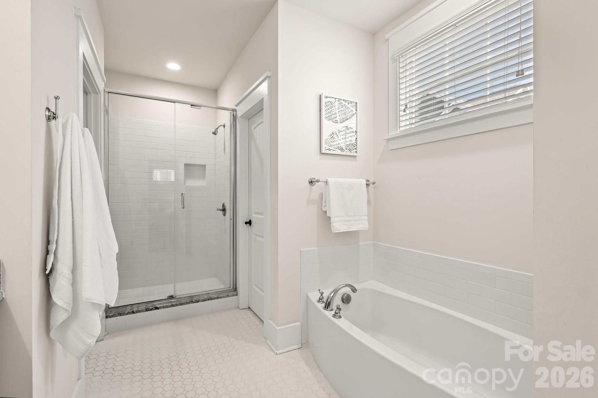 Single Family Residence at 908 Millbrook Road, Charlotte, photo 21 of 30