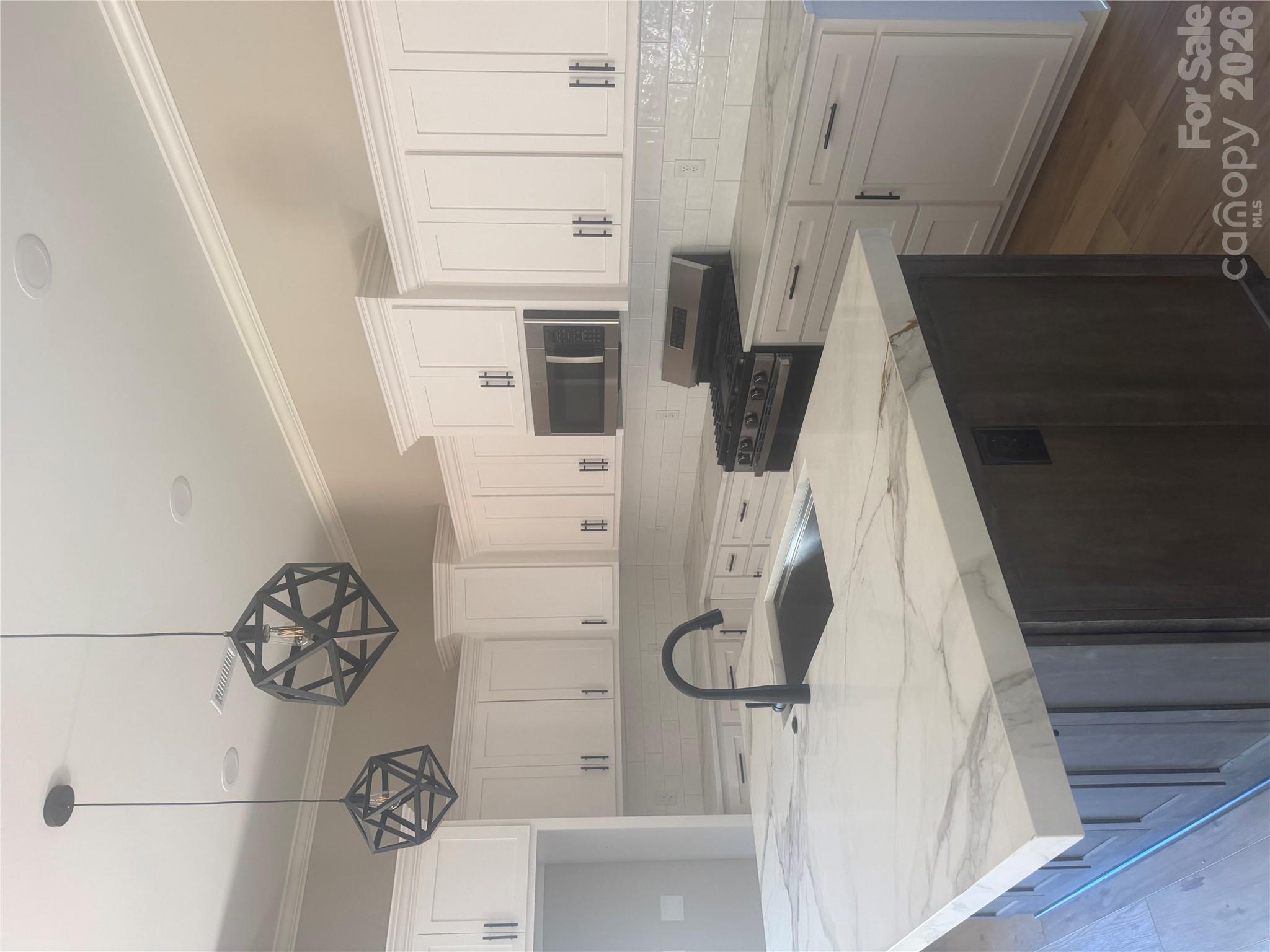 Single Family Residence at 4917 Southview Drive, Hickory, photo 11 of 20