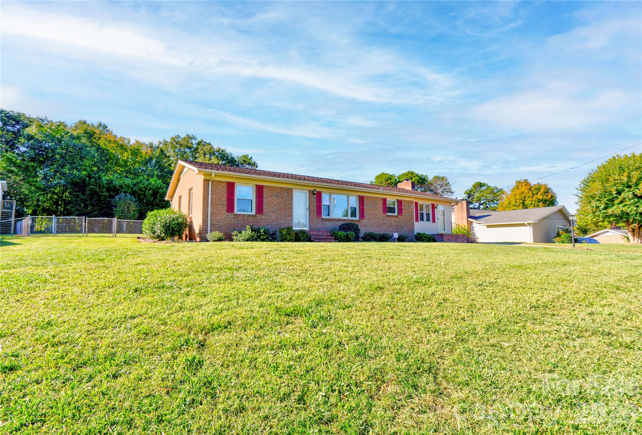 Front Left - 1606 Spangler Drive, Shelby