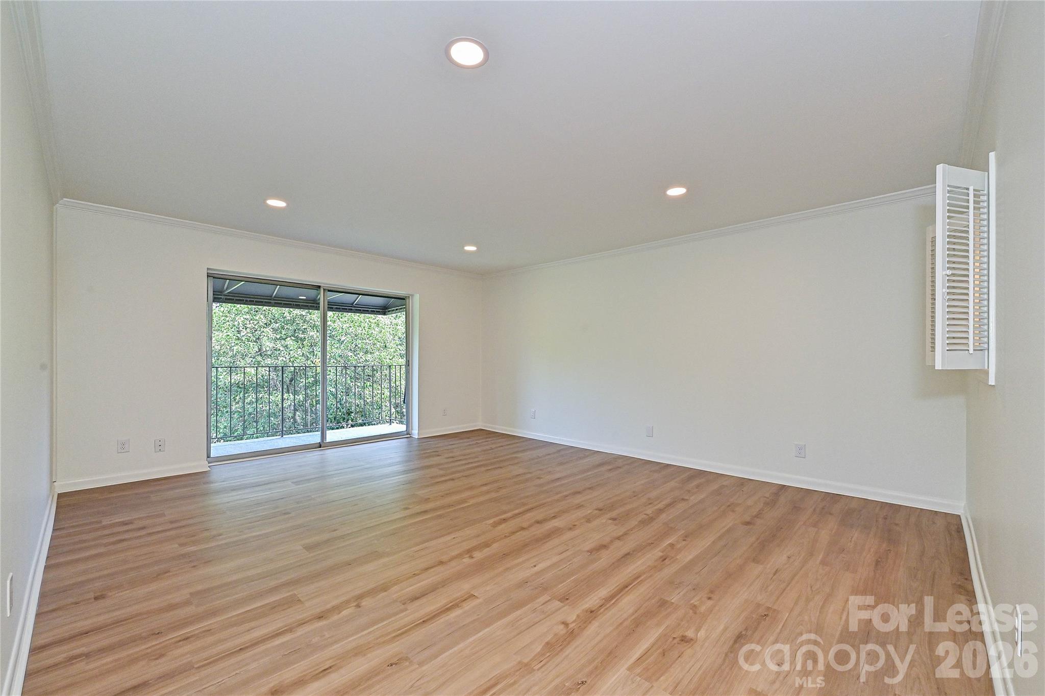 Condominium at 1323 Queens Road, Charlotte, photo 6 of 23