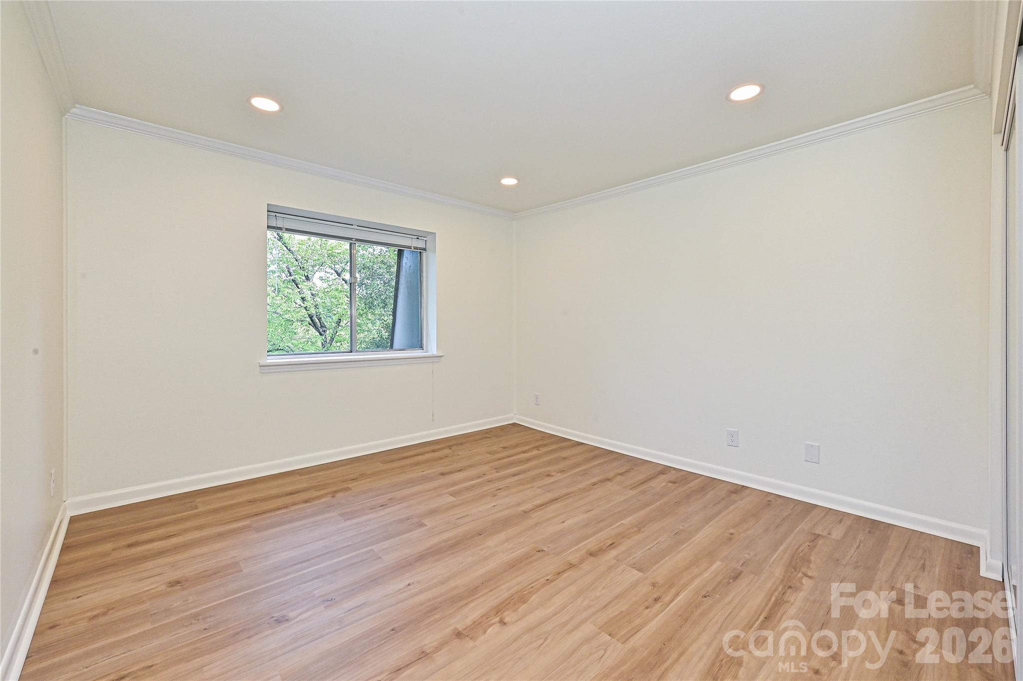 Condominium at 1323 Queens Road, Charlotte, photo 9 of 23