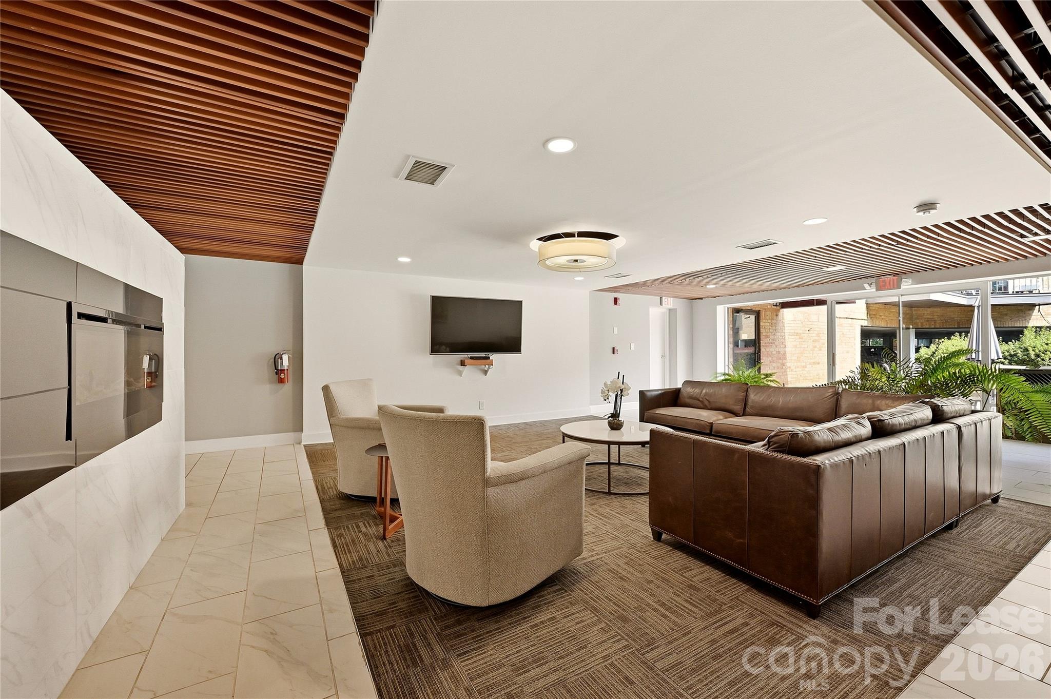 Condominium at 1323 Queens Road, Charlotte, photo 13 of 23