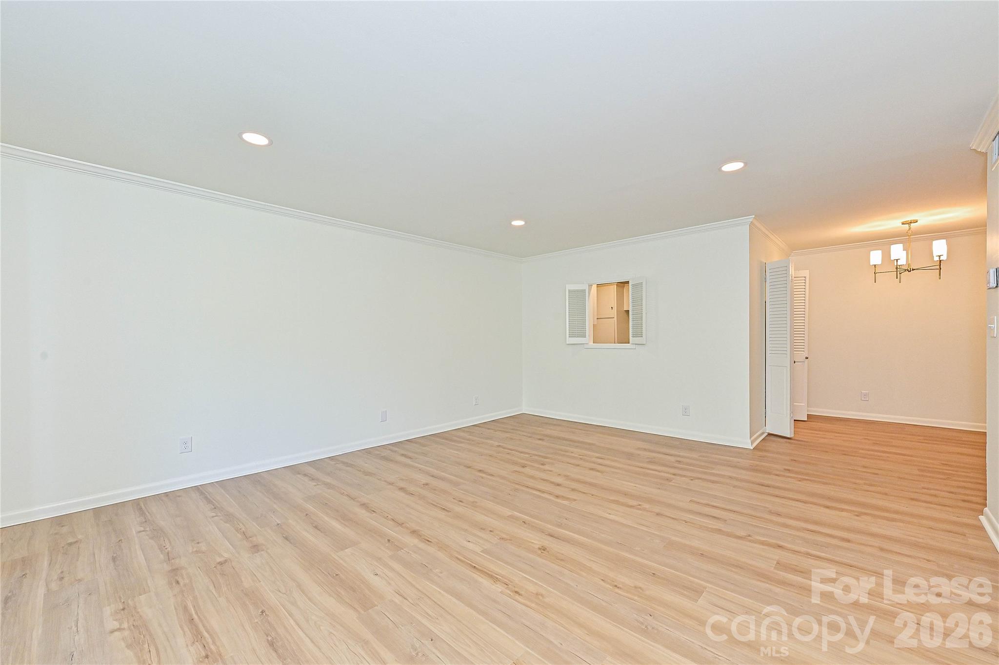 Condominium at 1323 Queens Road, Charlotte, photo 17 of 23