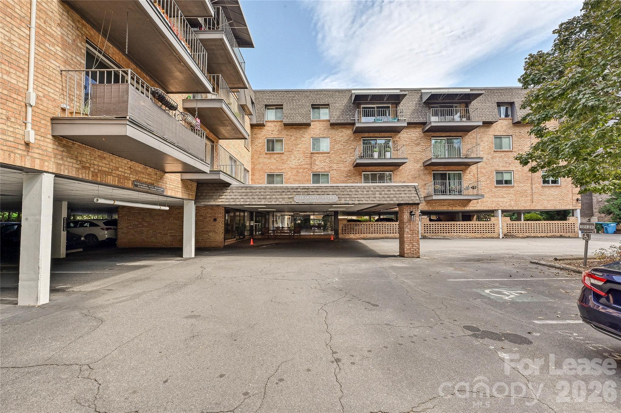 Condominium at 1323 Queens Road, Charlotte, photo 23 of 23