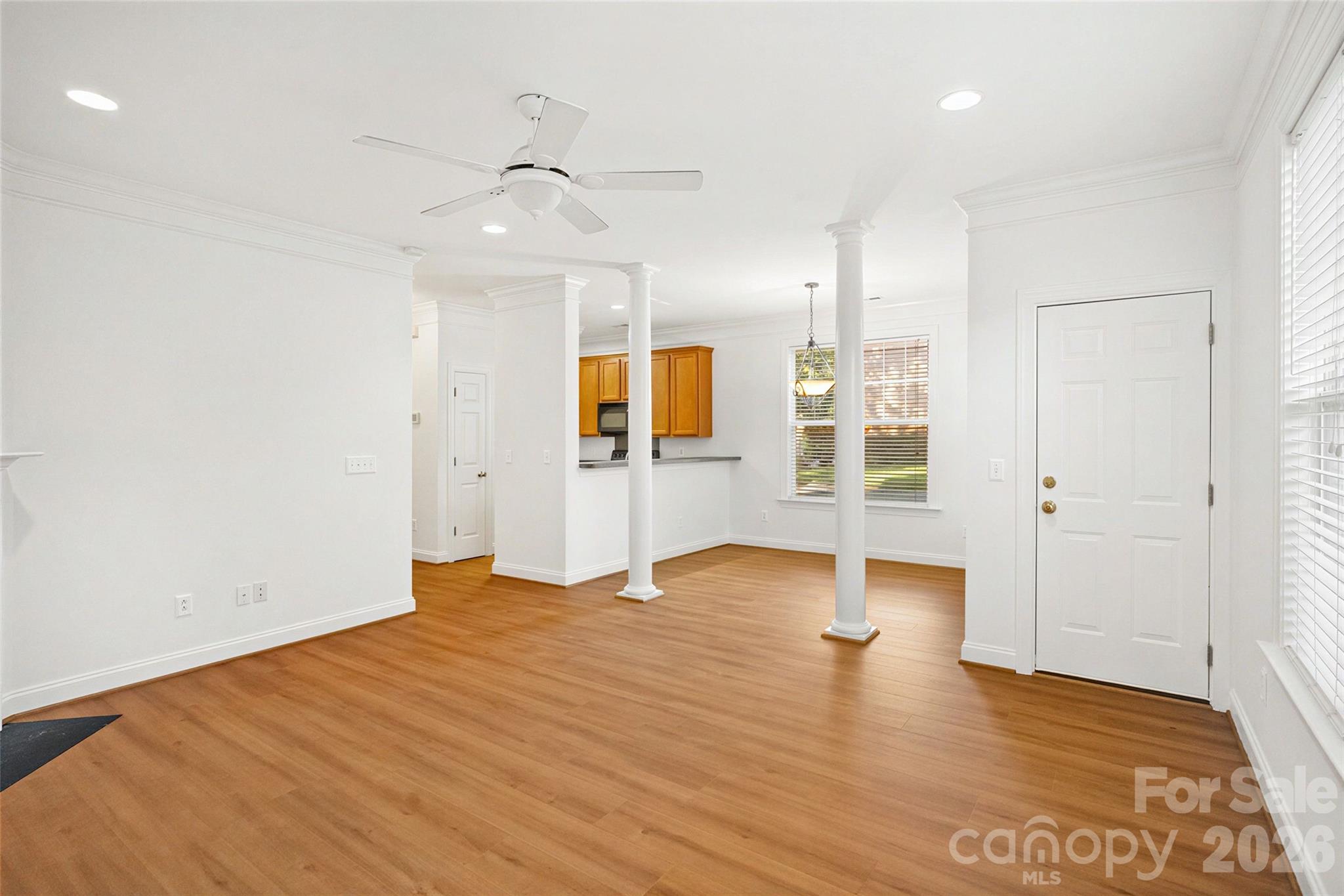 Townhouse at 4766 Hunter Crest Lane, Charlotte, photo 10 of 35