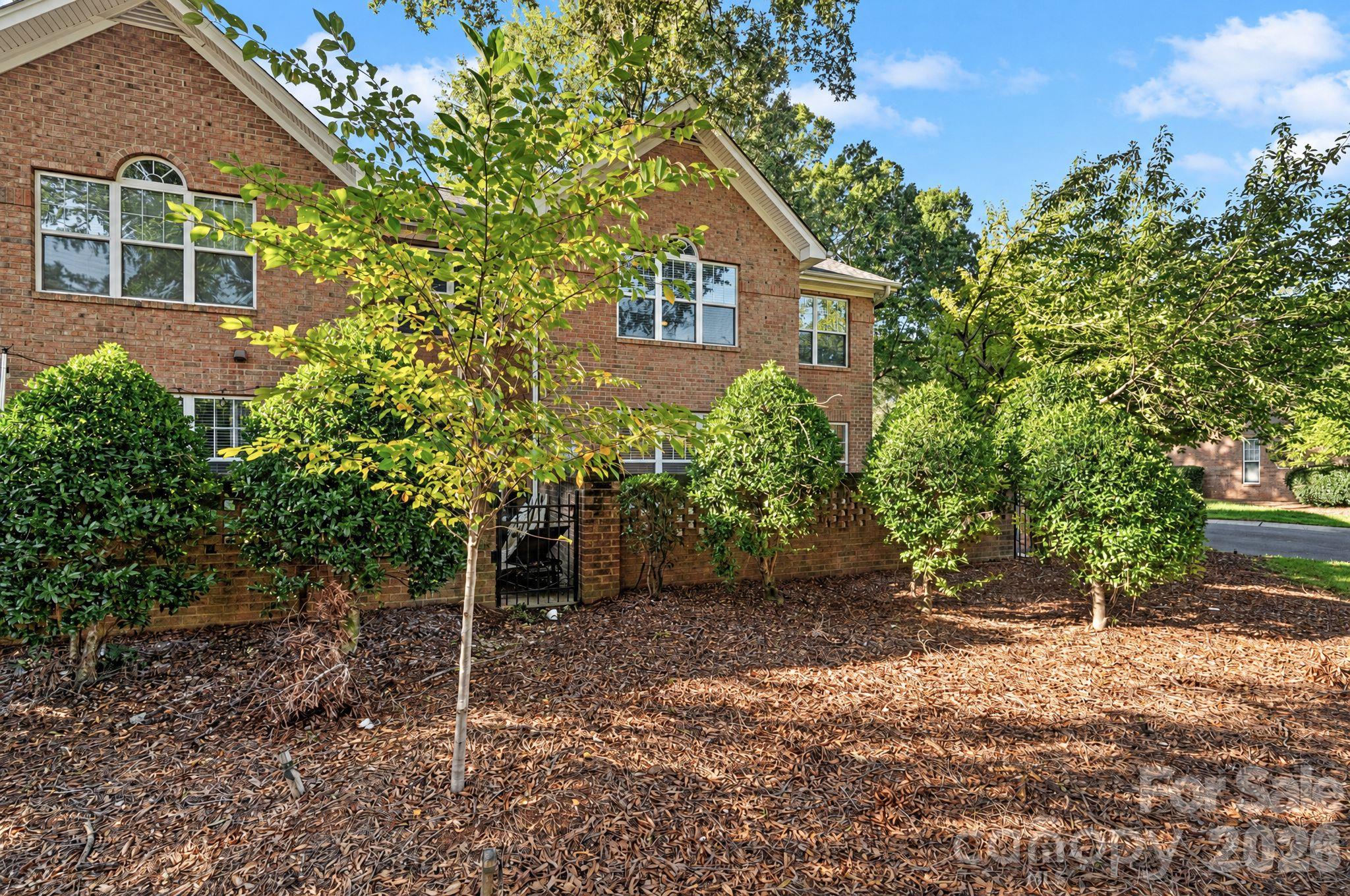 Townhouse at 4766 Hunter Crest Lane, Charlotte, photo 35 of 35
