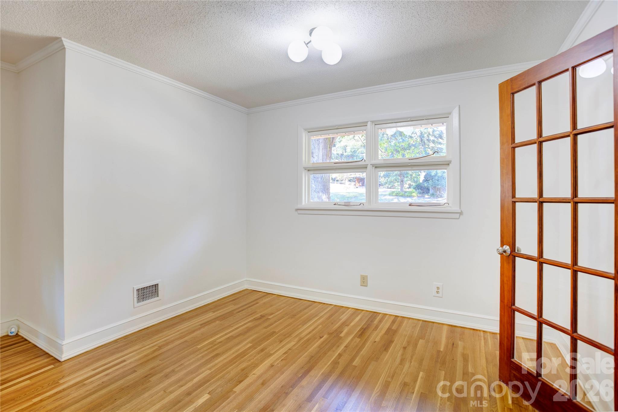 Dining area - 688 Grandview Drive NE, Concord