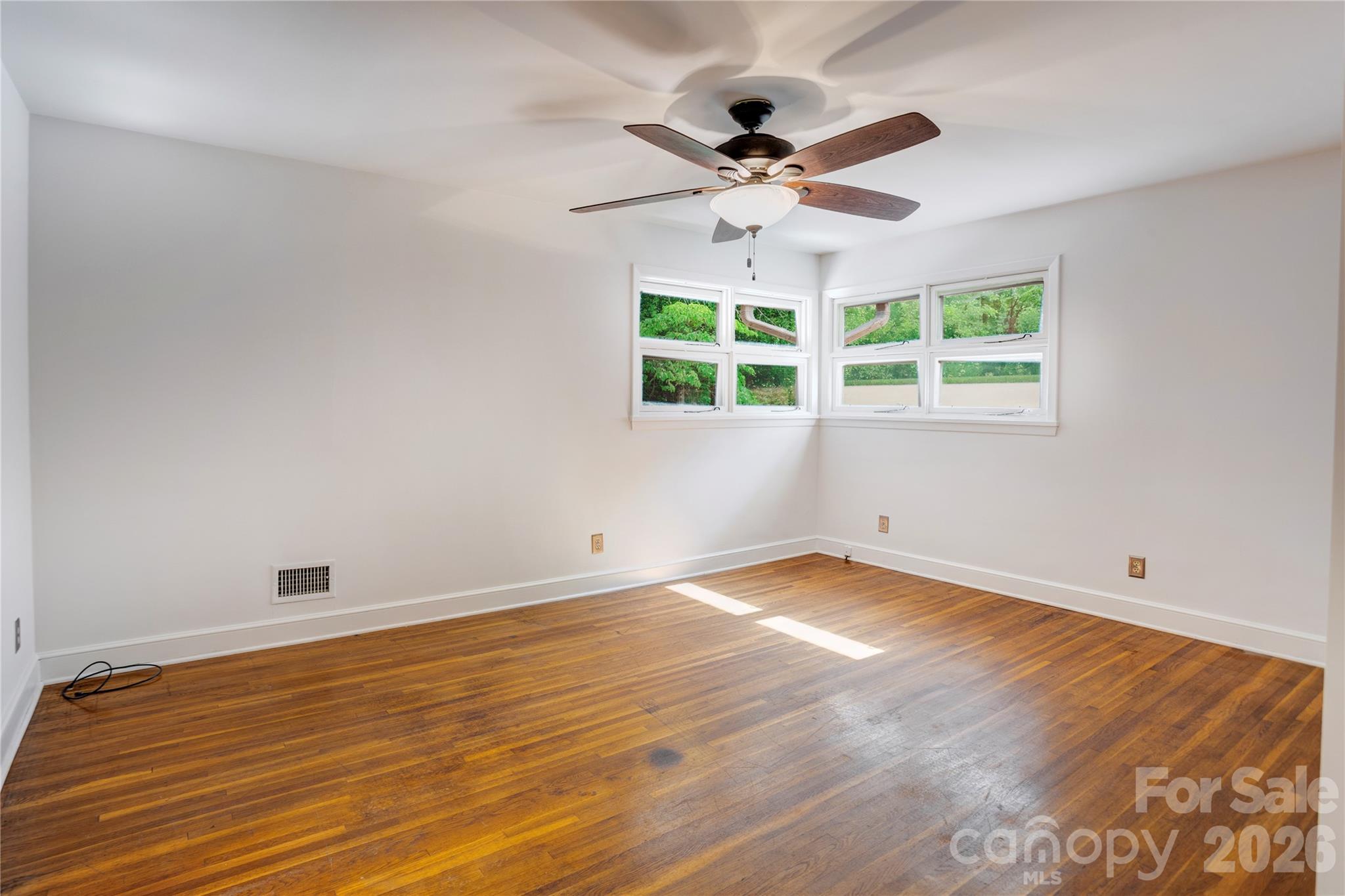Primary bedroom (main floor) - 688 Grandview Drive NE, Concord