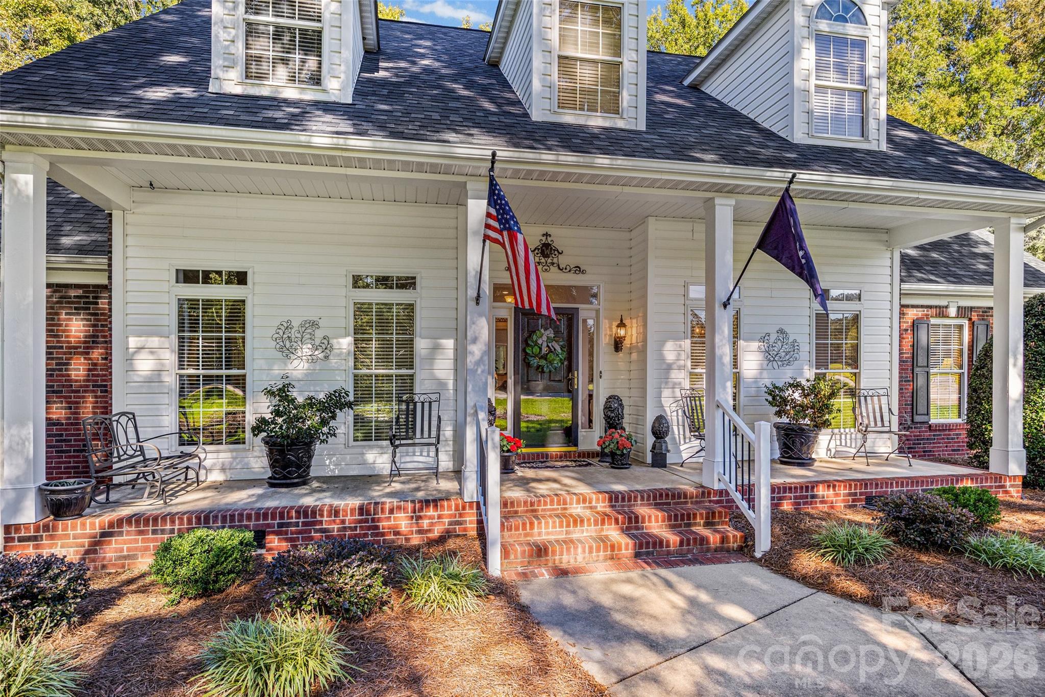 Southern style front porch - 2005 Westridge Drive, Rock Hill