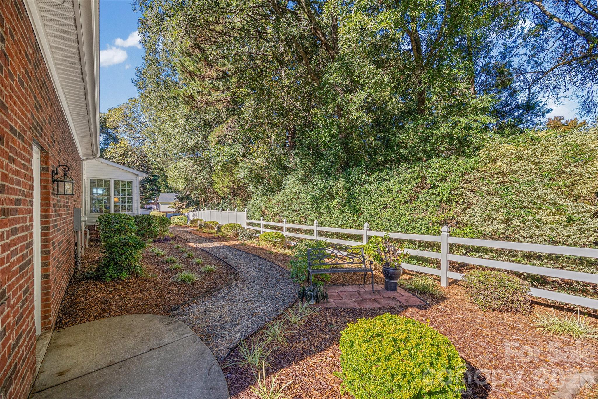 Beautifully landscaped backyard - 2005 Westridge Drive, Rock Hill
