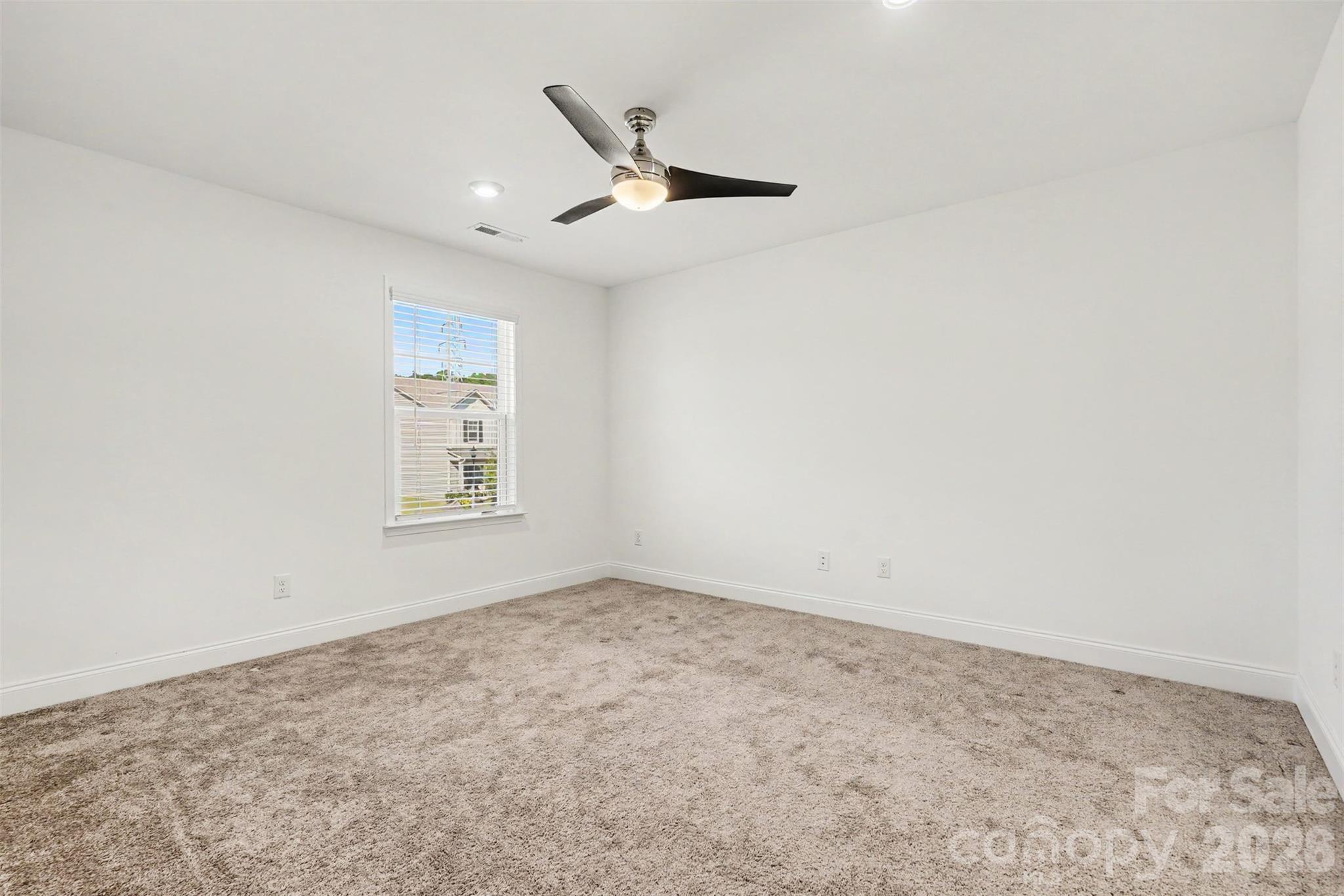 Single Family Residence at 19221 Yellow Birch Drive, Charlotte, photo 18 of 28