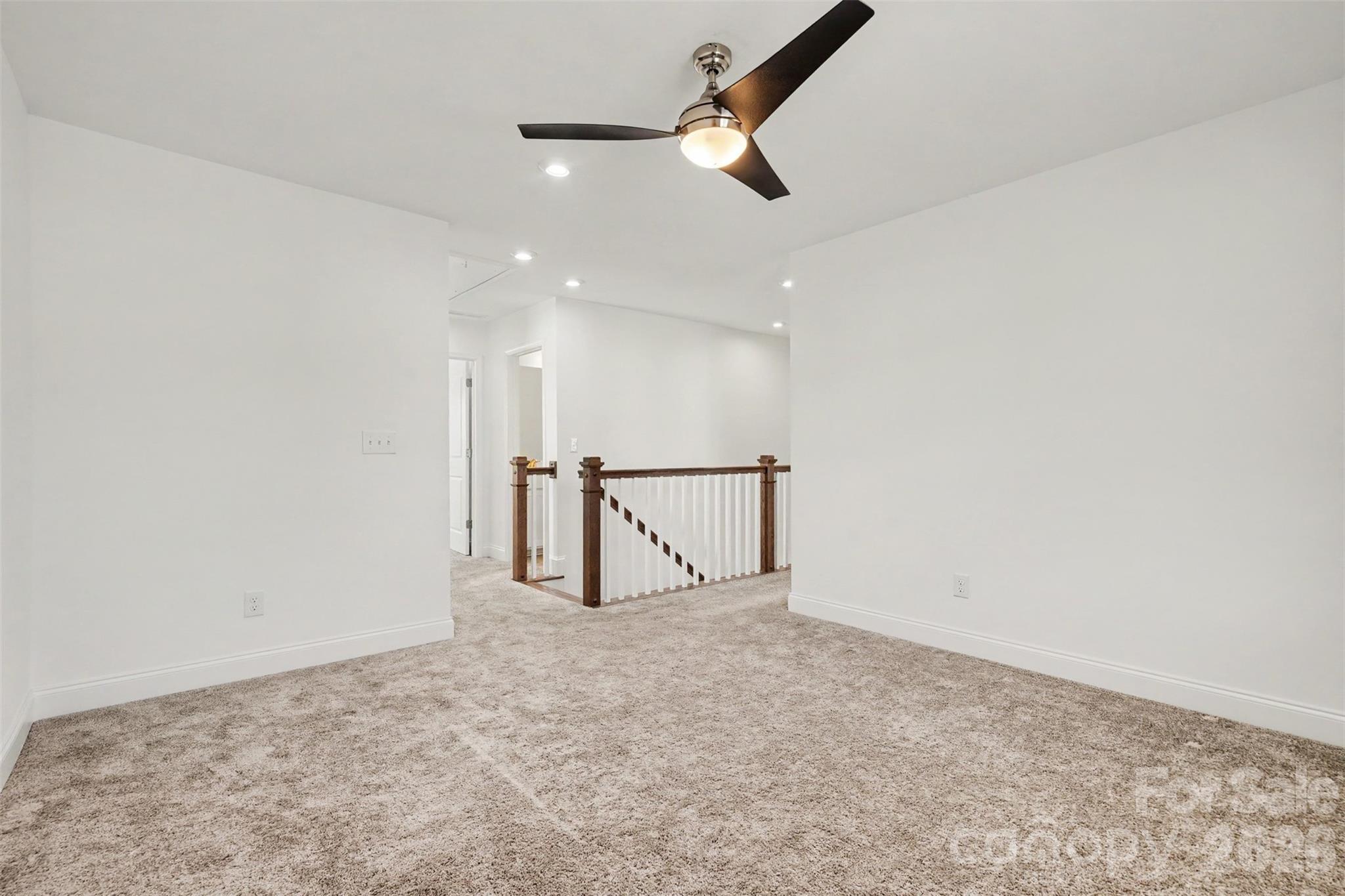 Single Family Residence at 19221 Yellow Birch Drive, Charlotte, photo 21 of 28