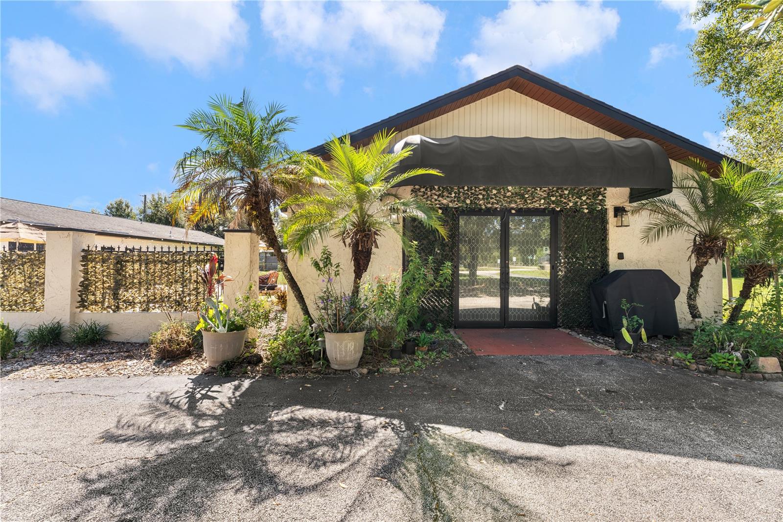 13042 TARPON SPRINGS RD