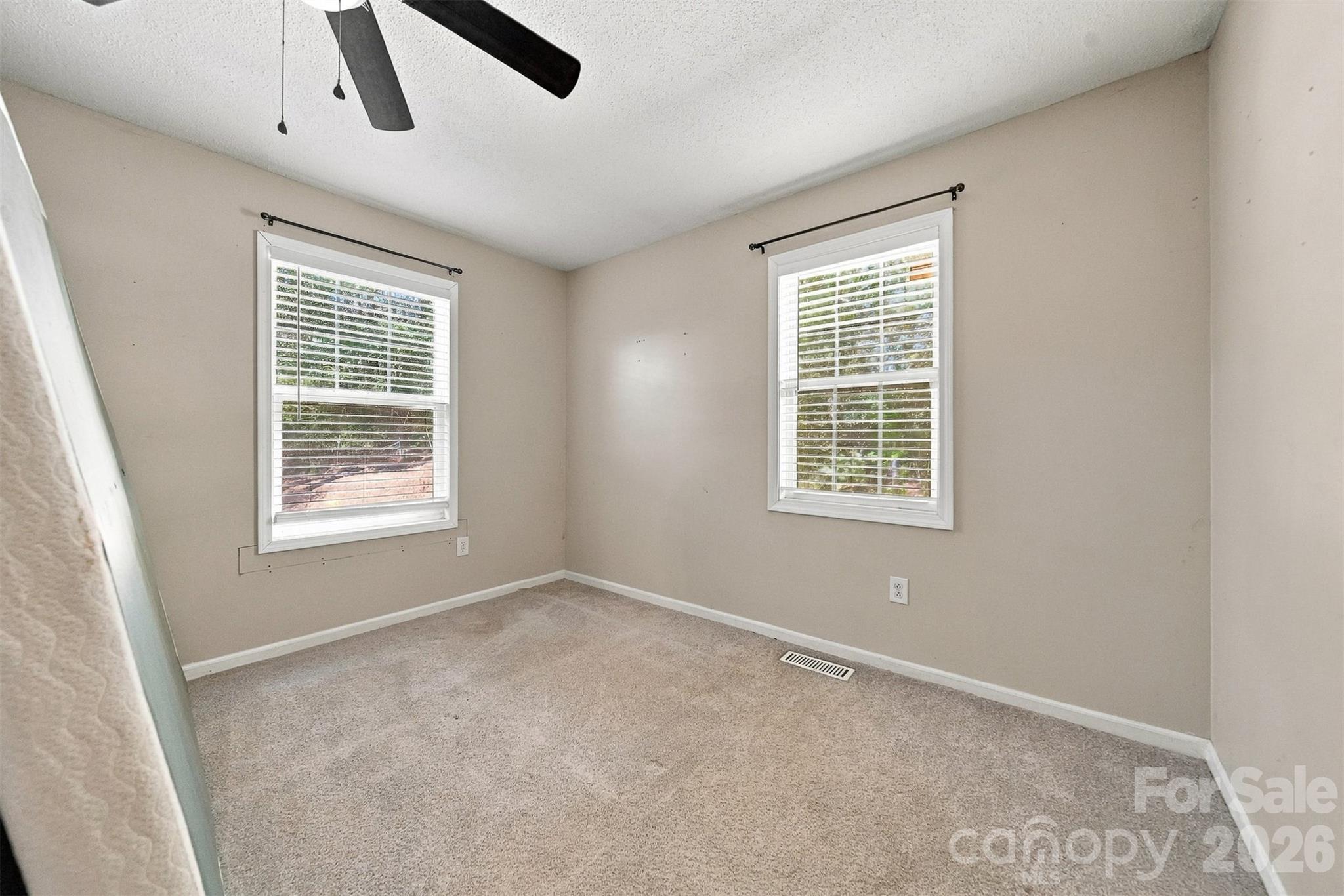 Main House Bed 2 - 183 Falls Avenue, Granite Falls