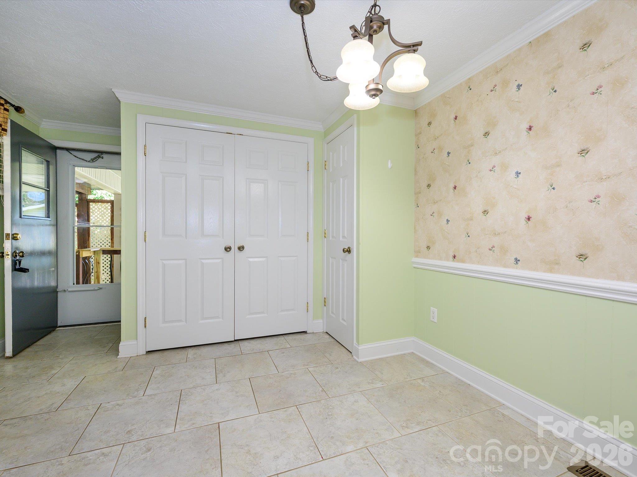 Single Family Residence at 3714 Fieldcrest Circle NW, Concord, photo 13 of 27