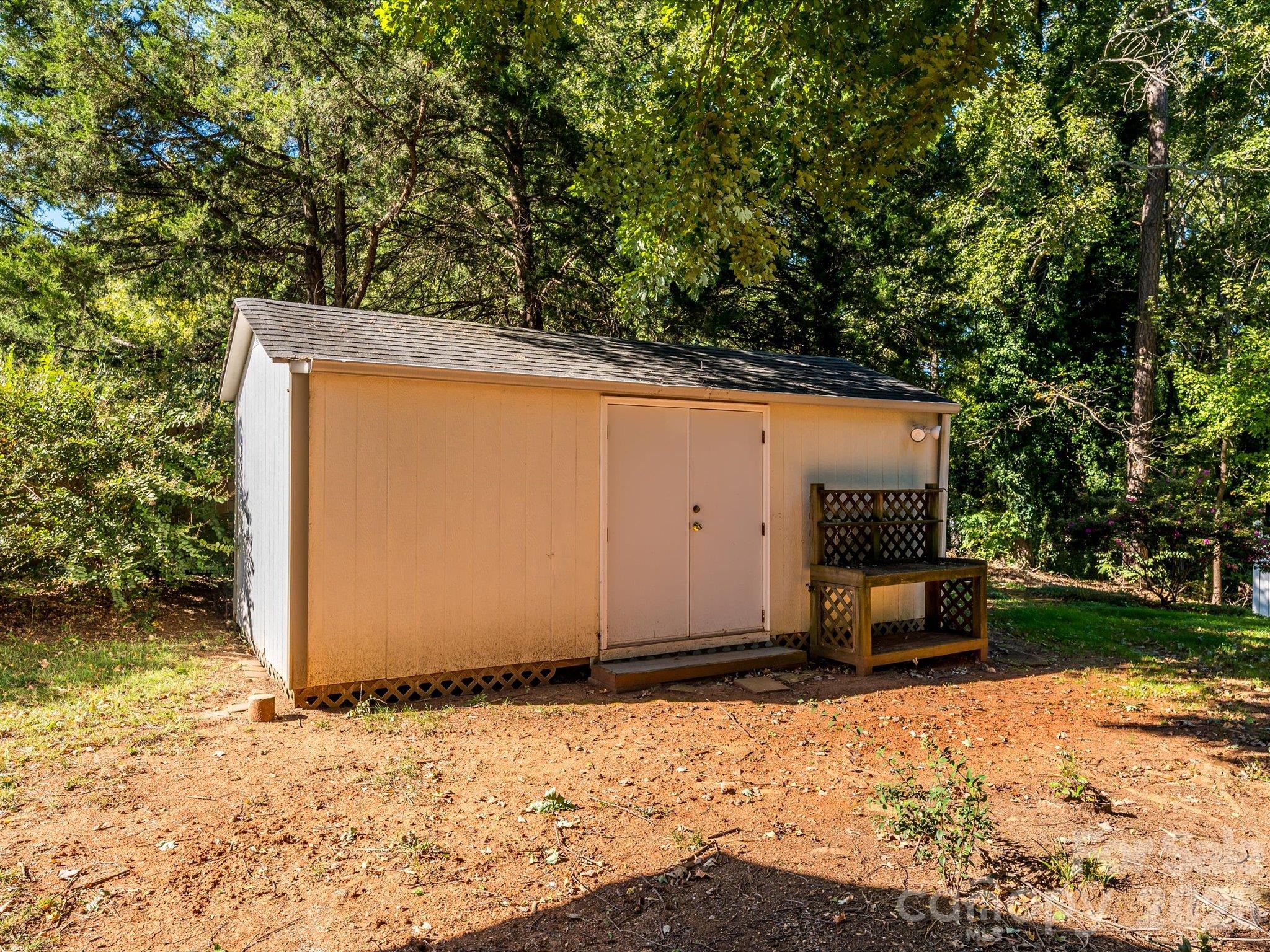 Single Family Residence at 3714 Fieldcrest Circle NW, Concord, photo 21 of 27