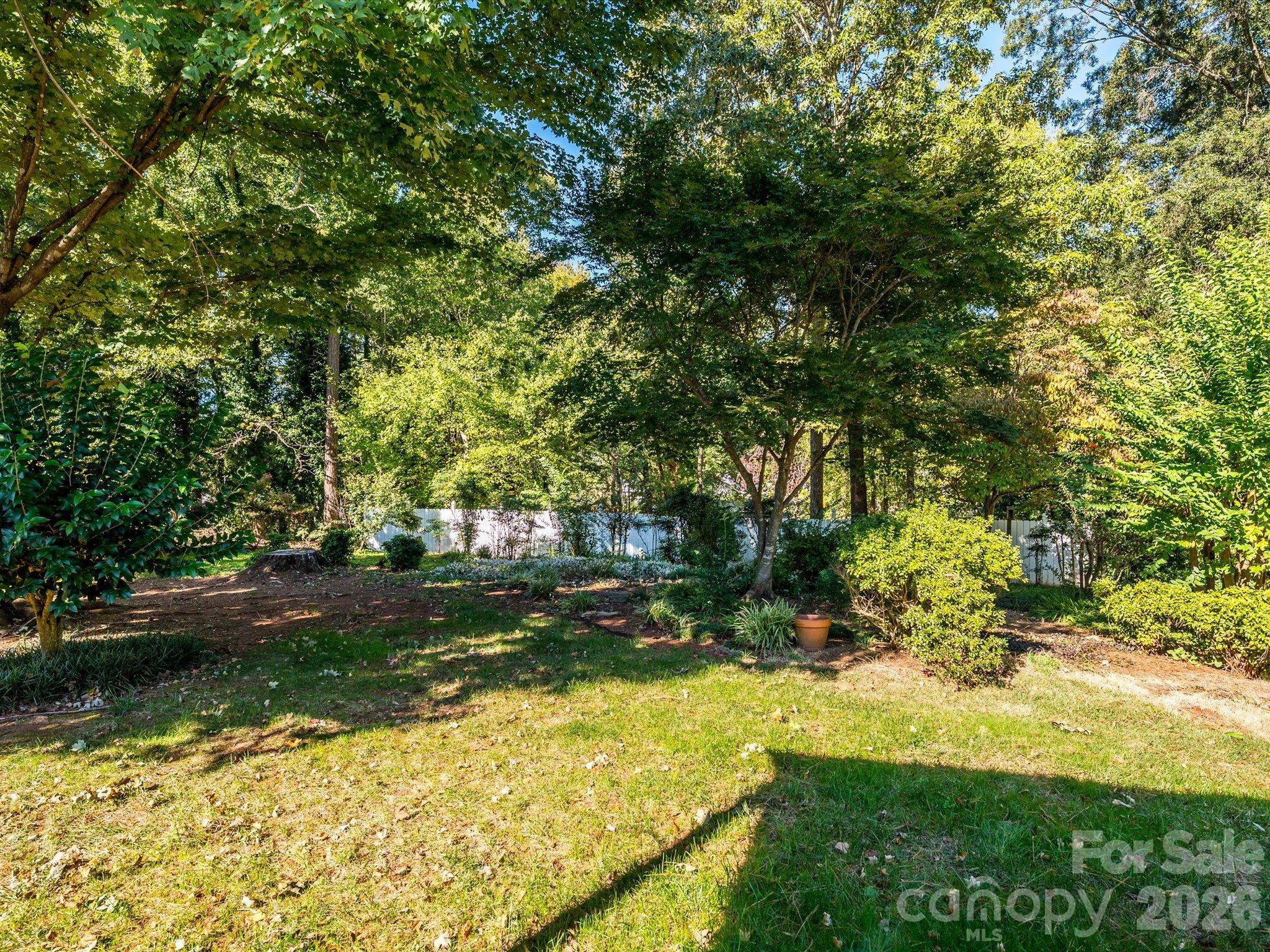 Single Family Residence at 3714 Fieldcrest Circle NW, Concord, photo 23 of 27