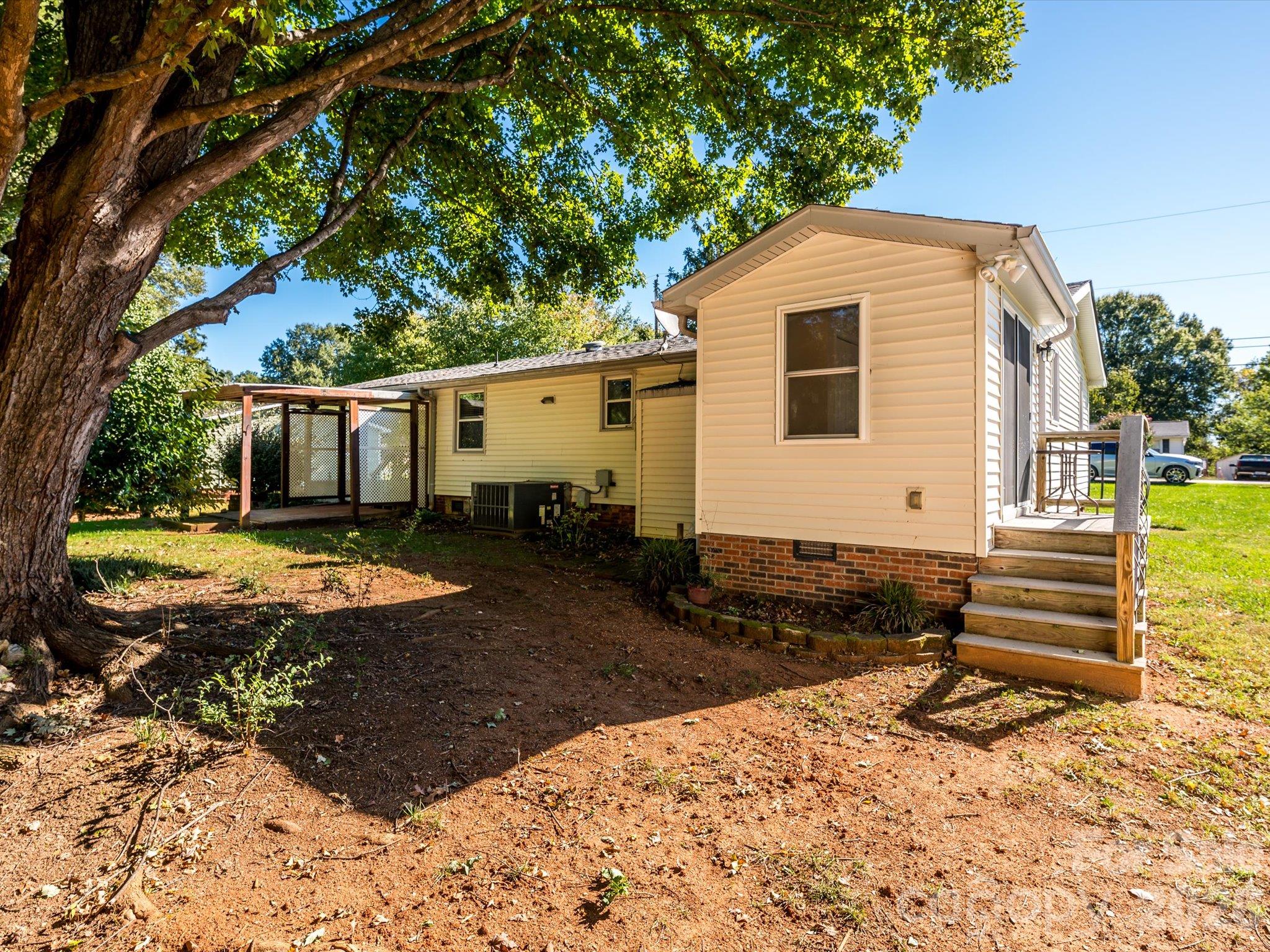 Single Family Residence at 3714 Fieldcrest Circle NW, Concord, photo 24 of 27