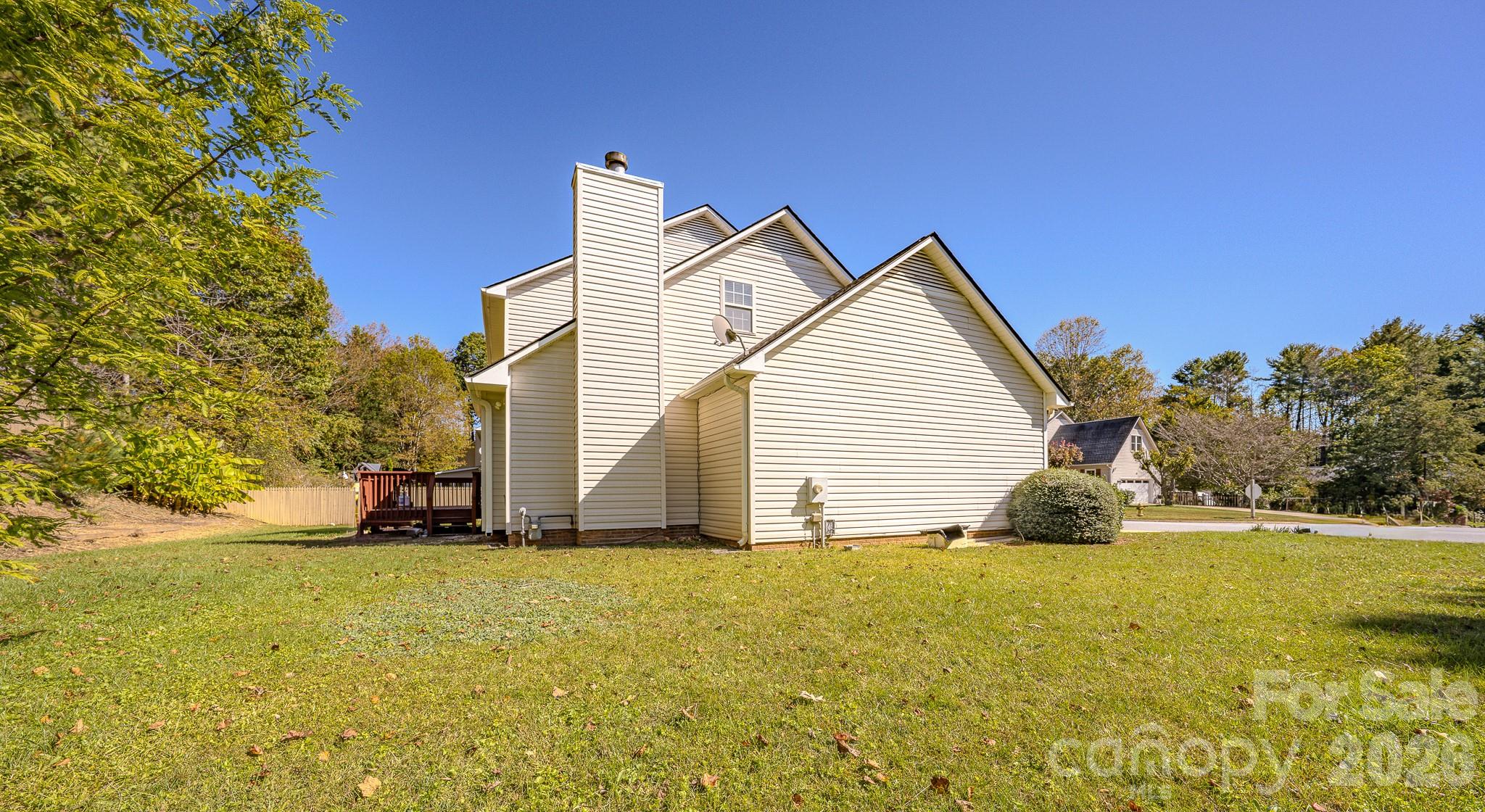 Single Family Residence at 89 N Wintergarden Road, Fletcher, photo 24 of 31