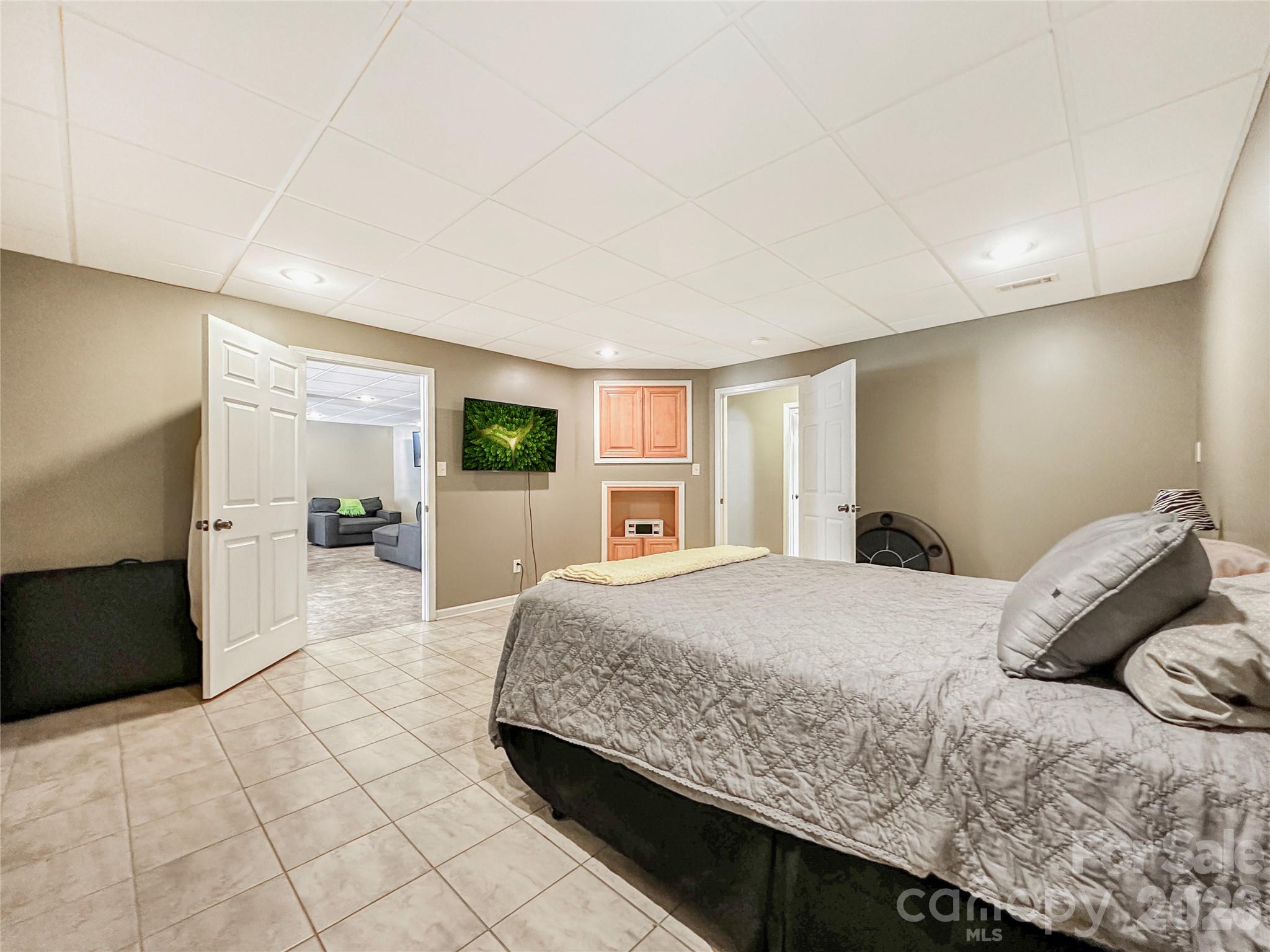 Single Family Residence at 3232 47th Avenue Place, Hickory, photo 20 of 24