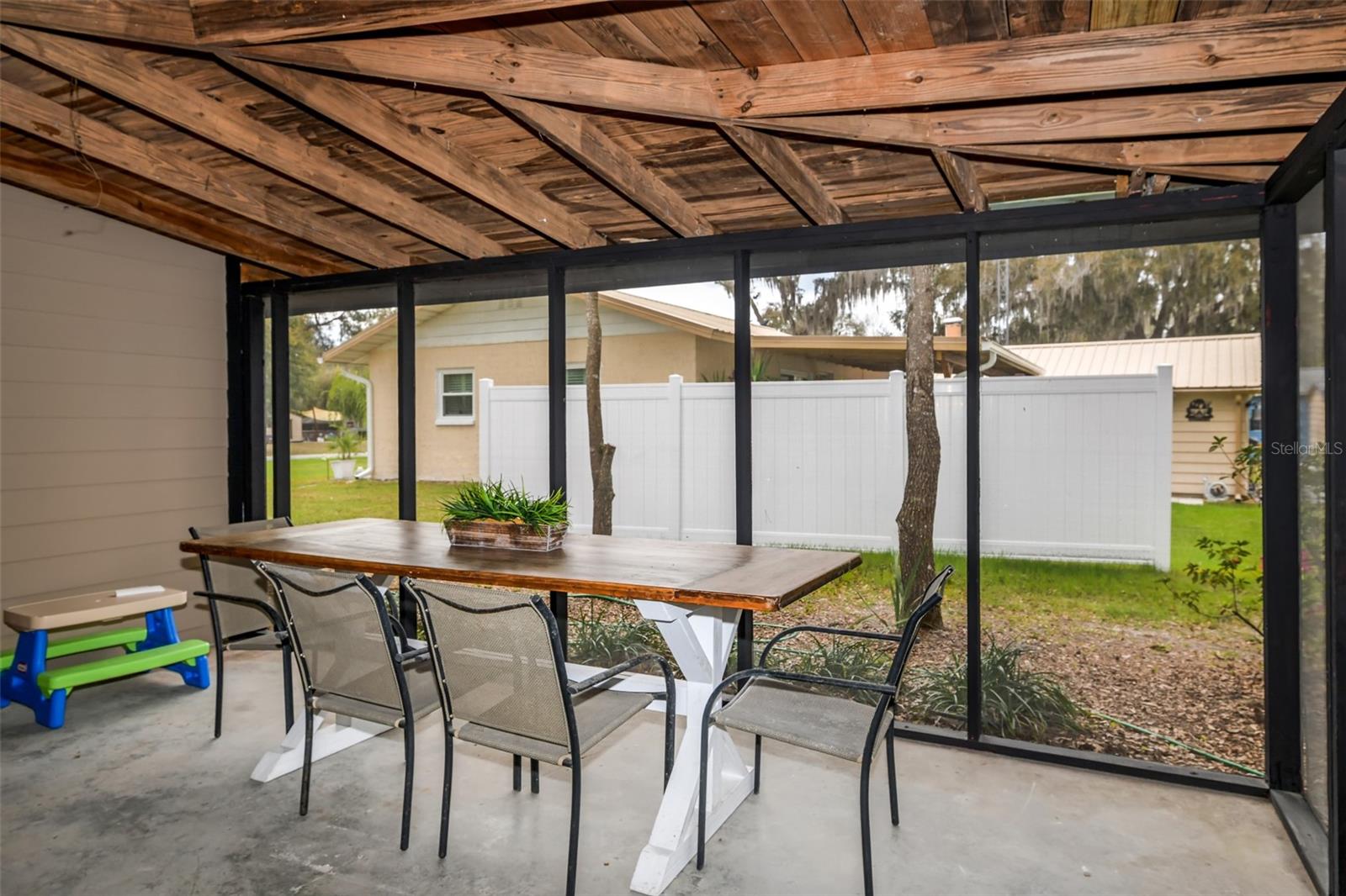 Single Family Residence at 11199 E TARPON CT, FLORAL CITY, photo 5 of 28