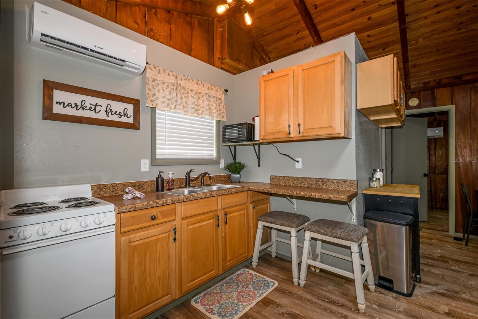 Single Family Residence at 11199 E TARPON CT, FLORAL CITY, photo 13 of 28