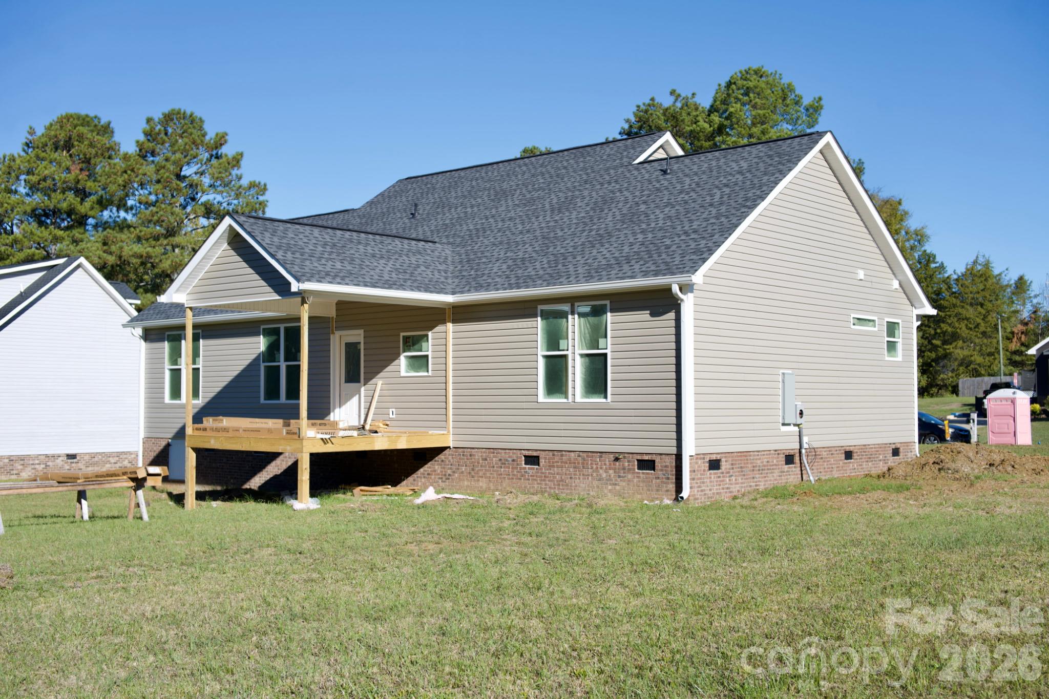 Single Family Residence at 511 Birdie Haven Drive, Chester, photo 4 of 6