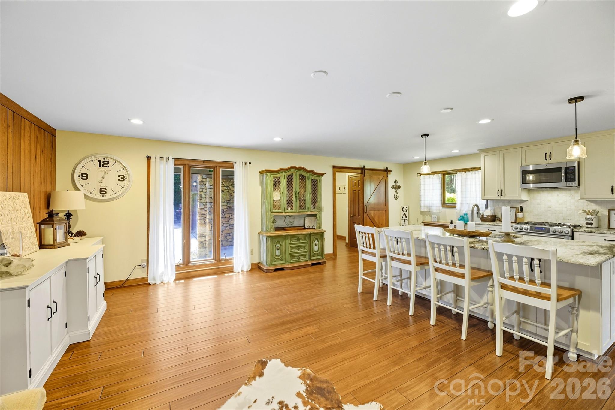 Single Family Residence at 1515 Heatherloch Drive, Gastonia, photo 7 of 36