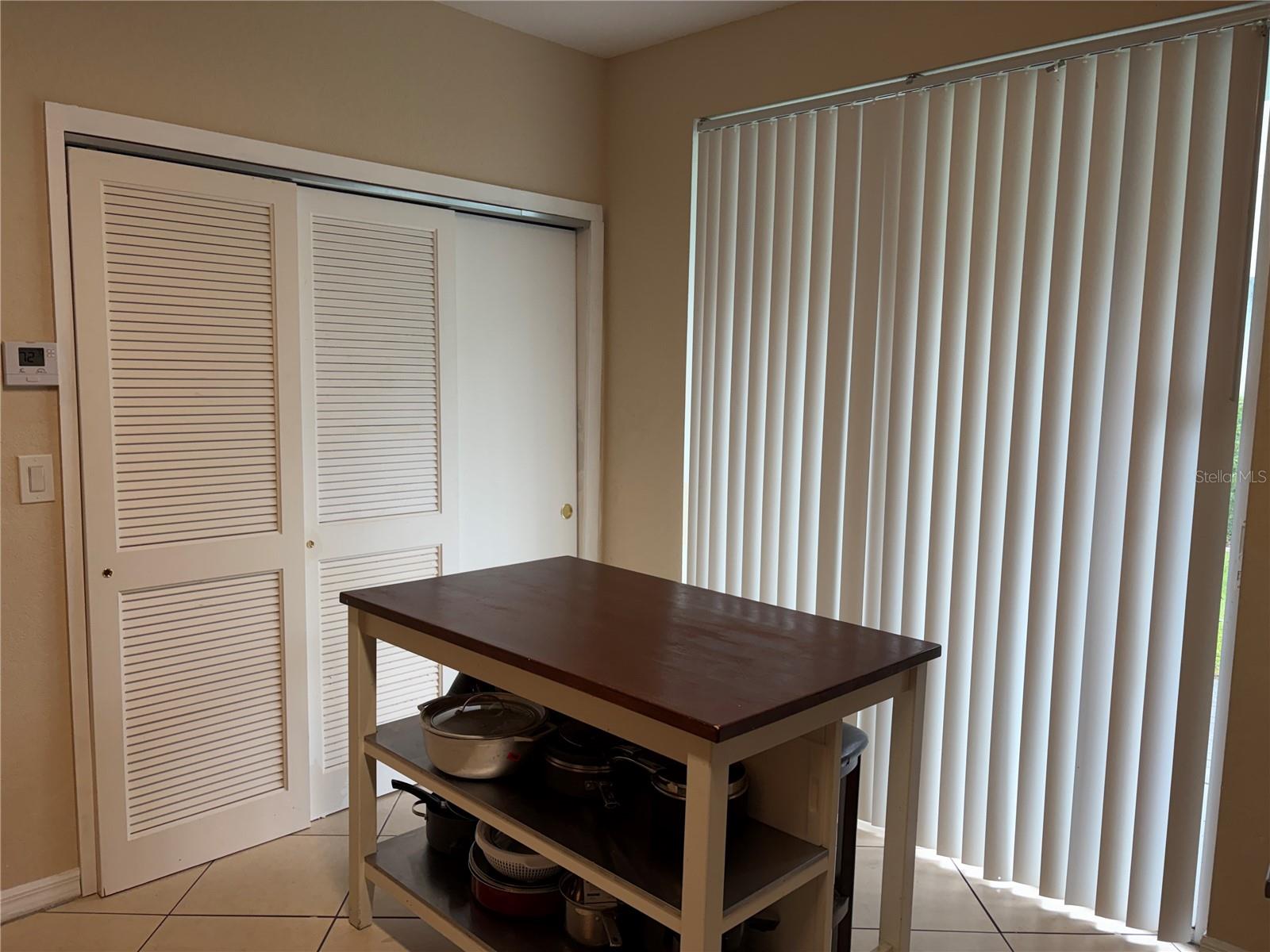 Townhouse at 1931 GARDENIA CT, RIVIERA BEACH, photo 6 of 25