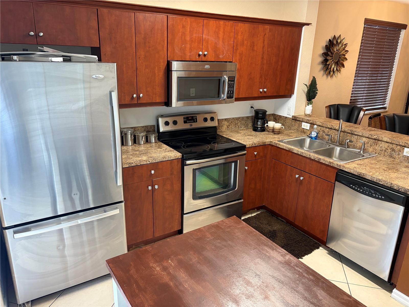 Townhouse at 1931 GARDENIA CT, RIVIERA BEACH, photo 7 of 25