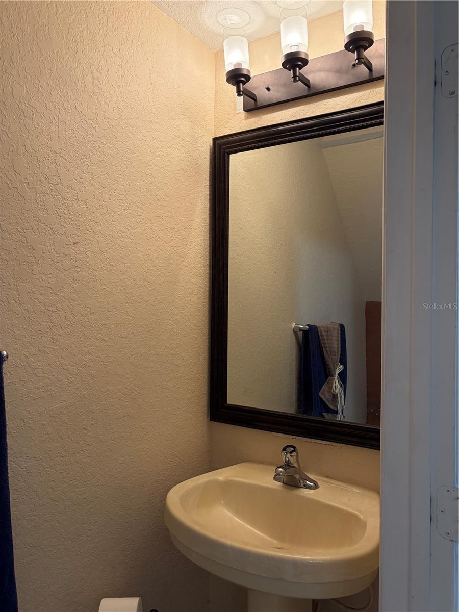 Townhouse at 1931 GARDENIA CT, RIVIERA BEACH, photo 9 of 25