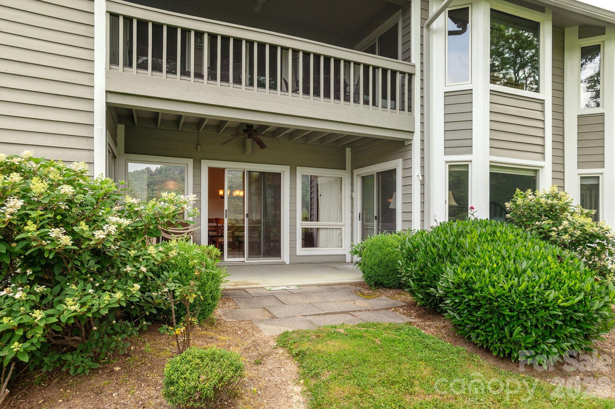 Condominium at 103 GOLFSIDE Drive, Flat Rock, photo 23 of 35