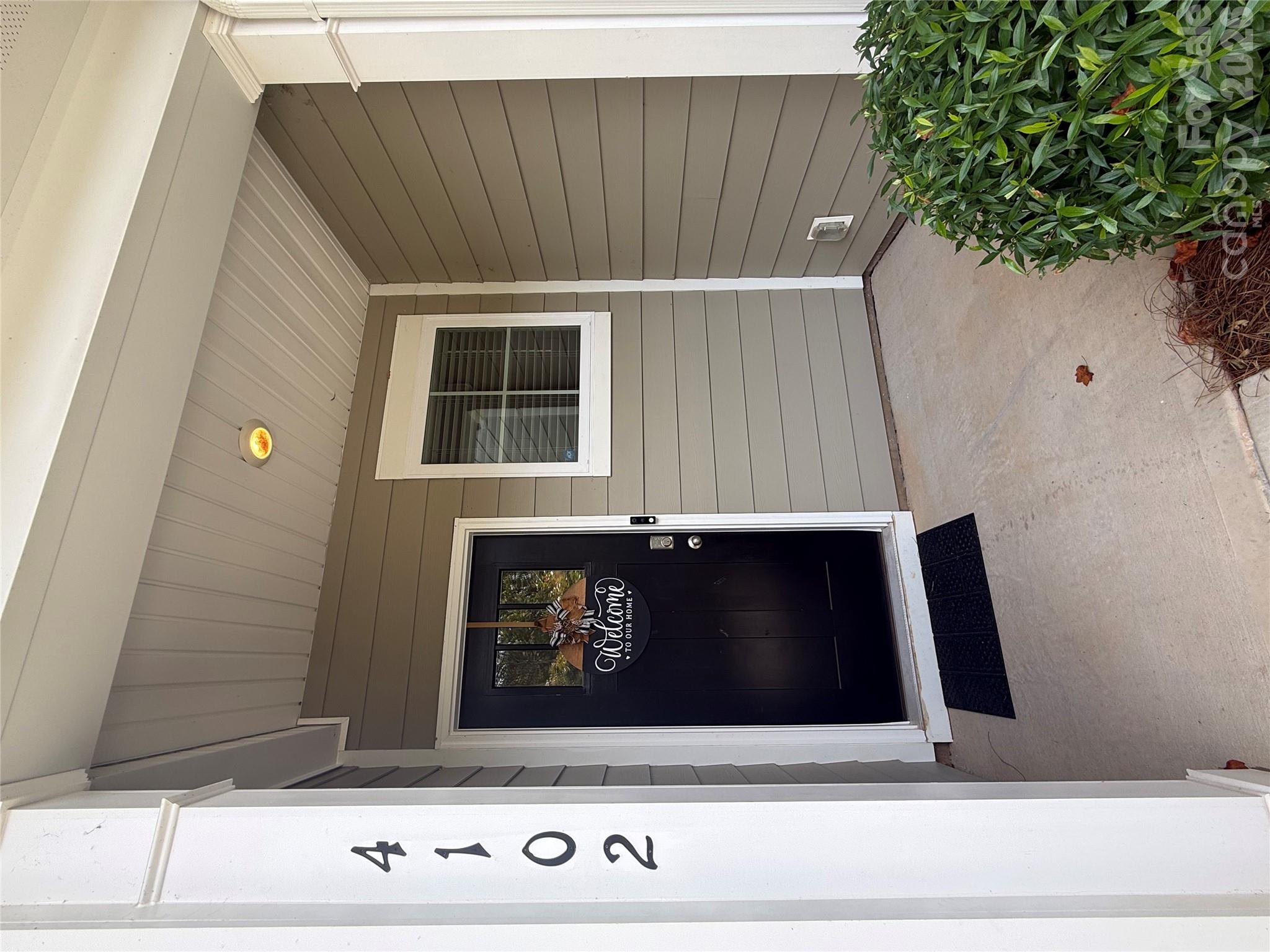 Covered porch to enjoy crisp weather - 4102 Steel Way, Sherrills Ford