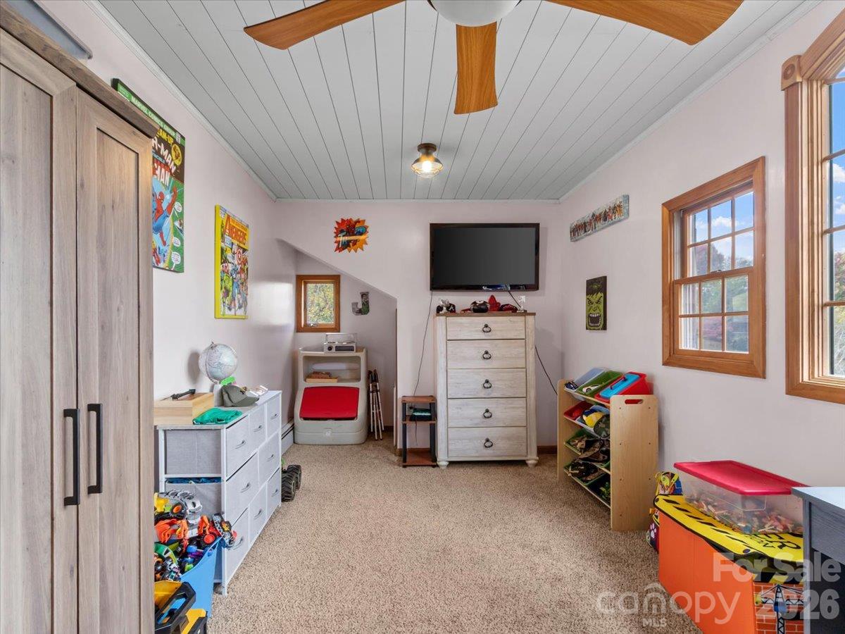 Upstairs Bonus Room - 179 River Walk Drive, Burnsville