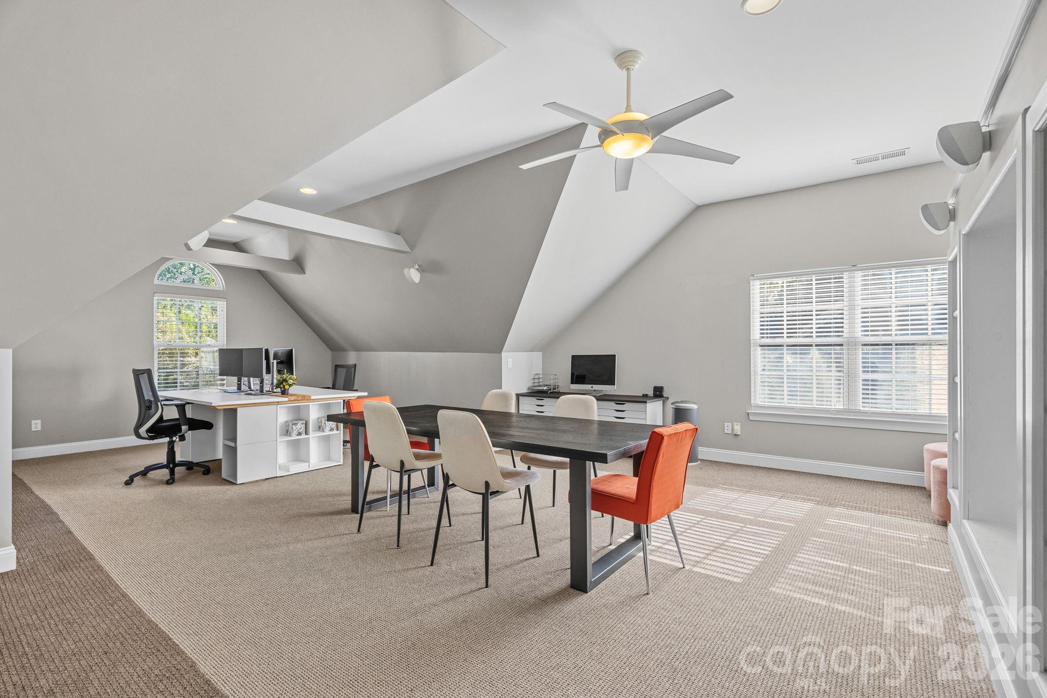 Spacious Bonus room - 148 Sunrise Circle, Mooresville
