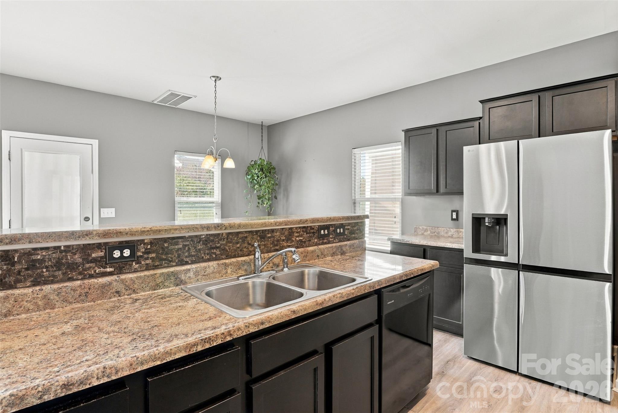 Single Family Residence at 11228 Deer Chase Lane, Charlotte, photo 15 of 31