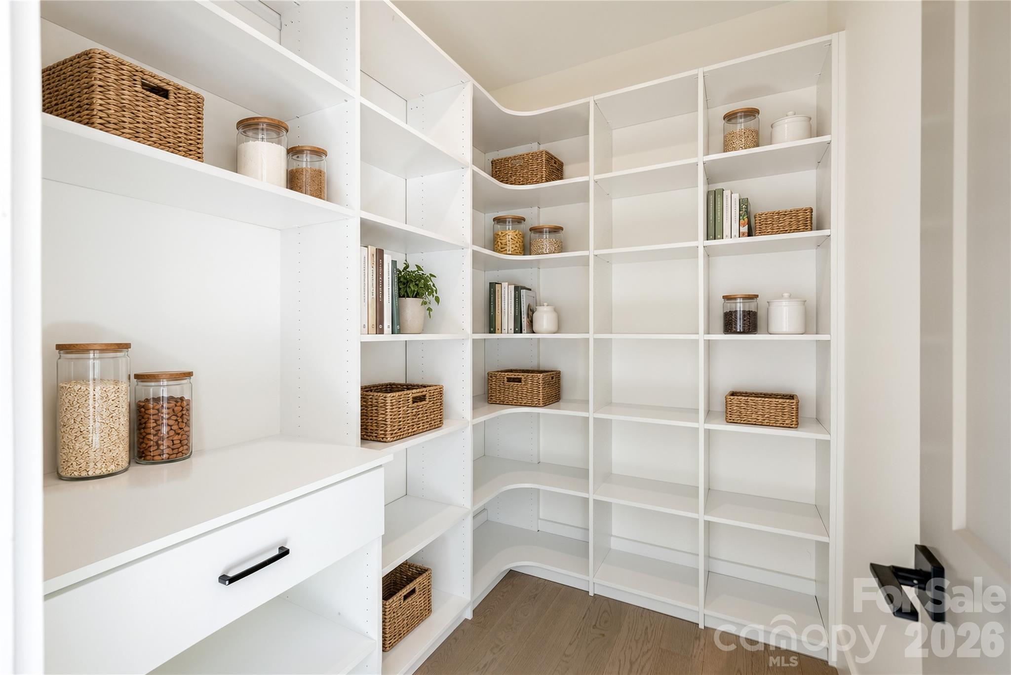 Walk in pantry - 159 Meadow Breeze Road, Arden