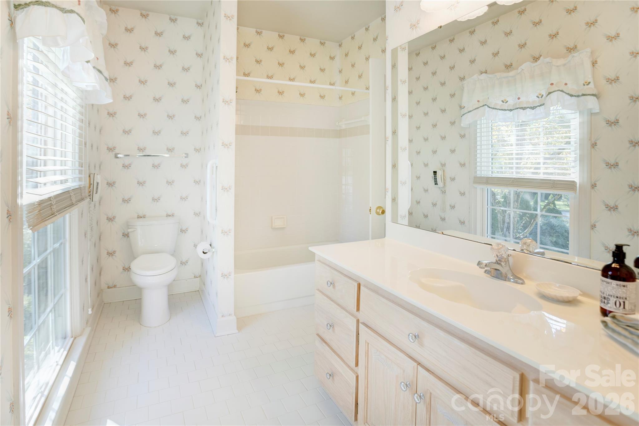 Jack and Jill full bathroom - 890 Lyerly Ridge Road NW, Concord