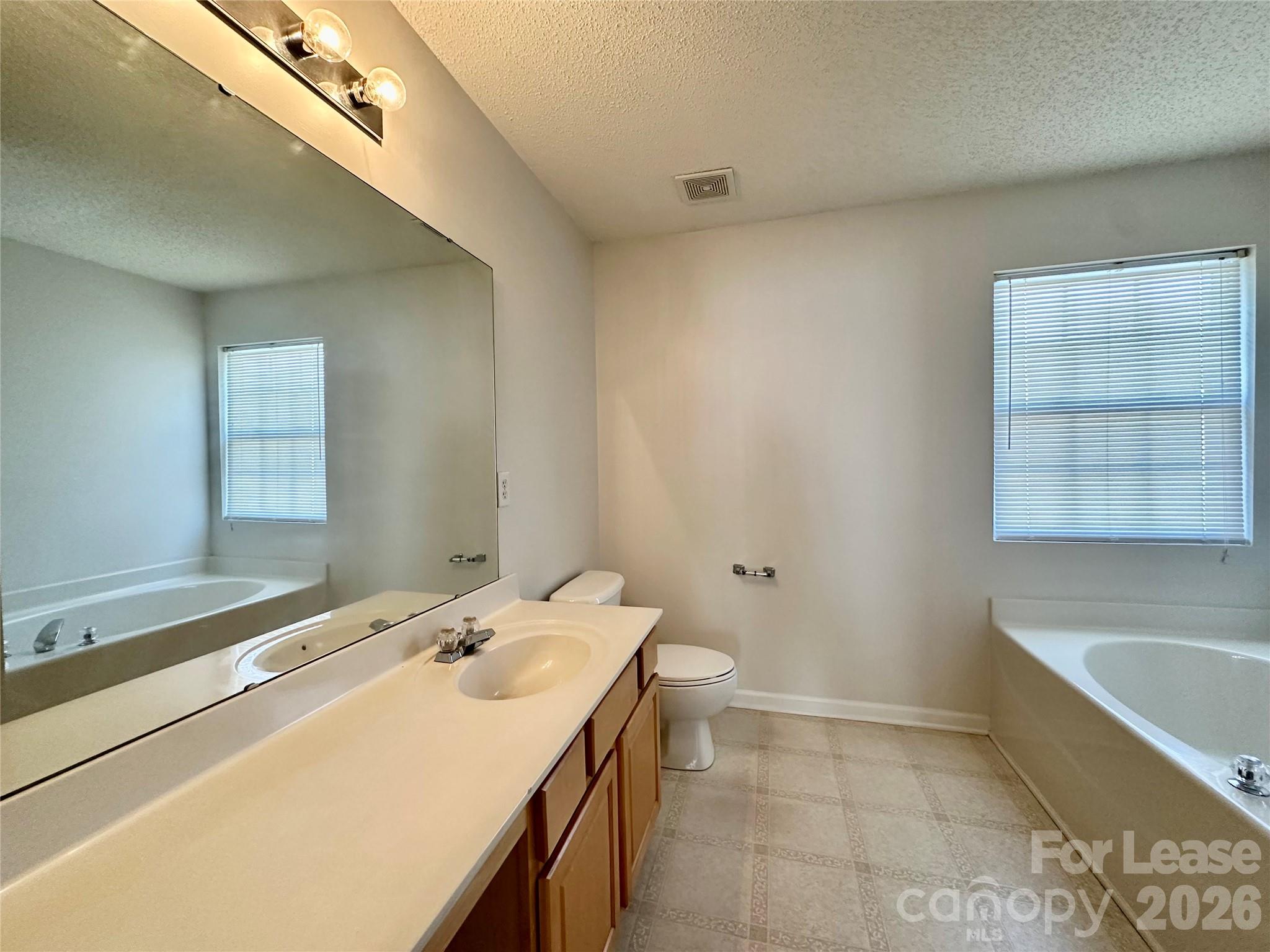 Single Family Residence at 5787 Dove Point Drive SW, Concord, photo 29 of 39