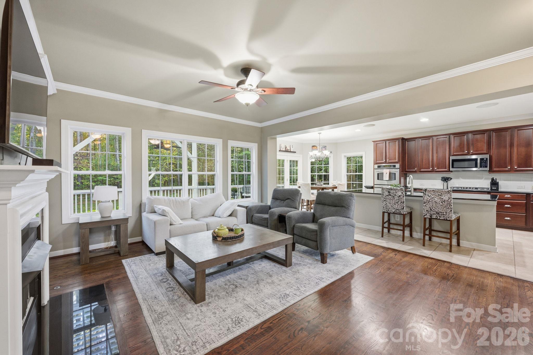 Large Great Room - 5704 Snapdragon Lane, Huntersville
