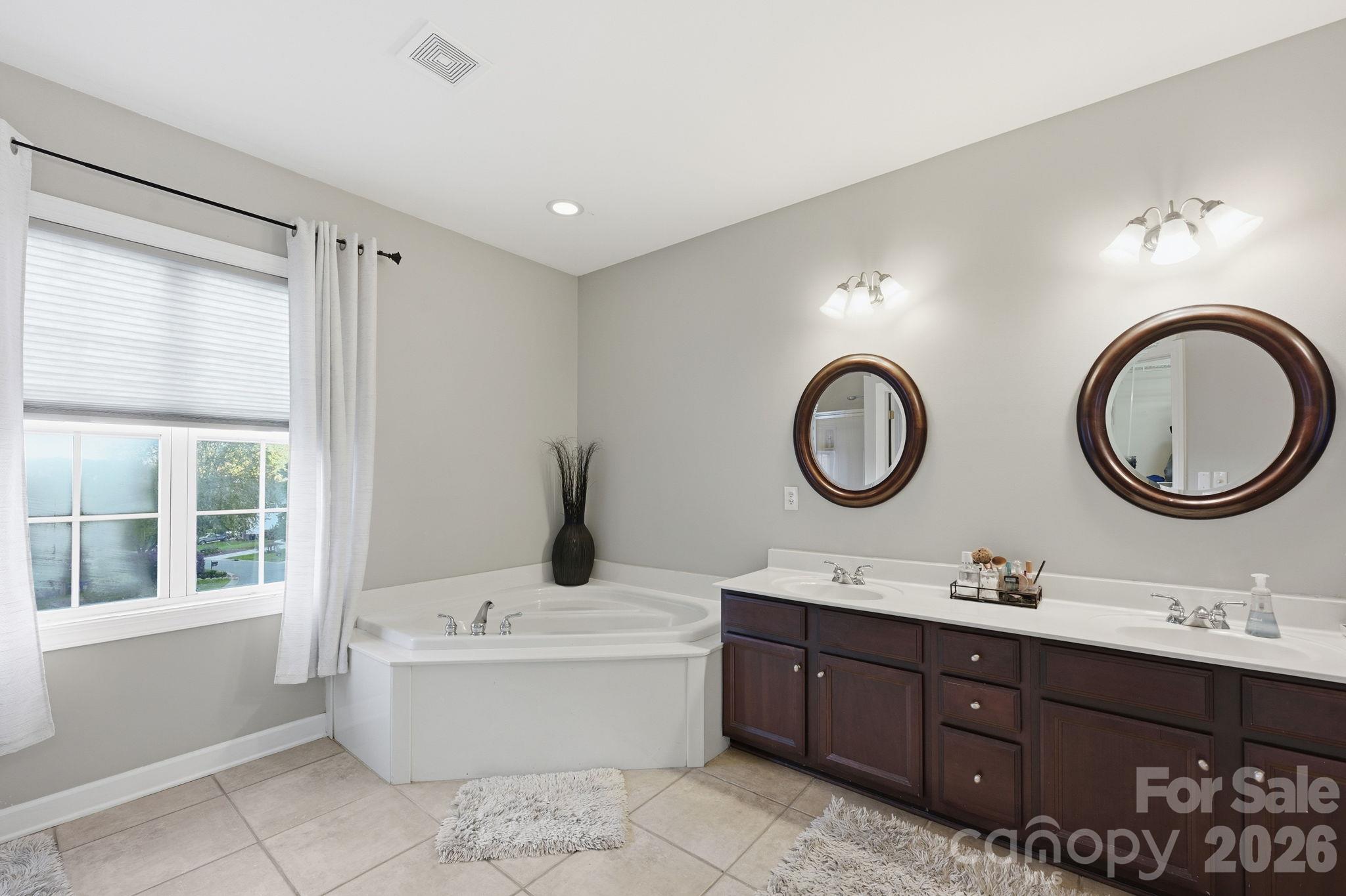 Single Family Residence at 5704 Snapdragon Lane, Huntersville, photo 29 of 45