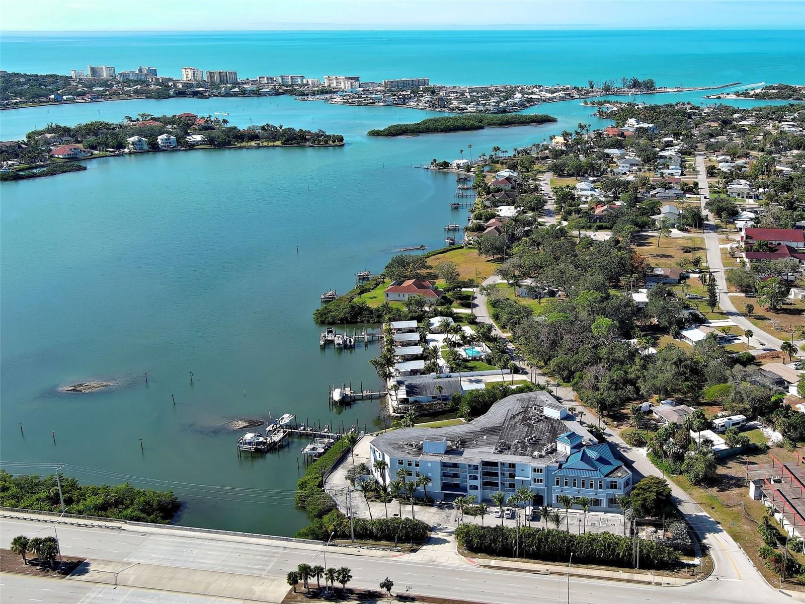 516 TAMIAMI TRL S #201