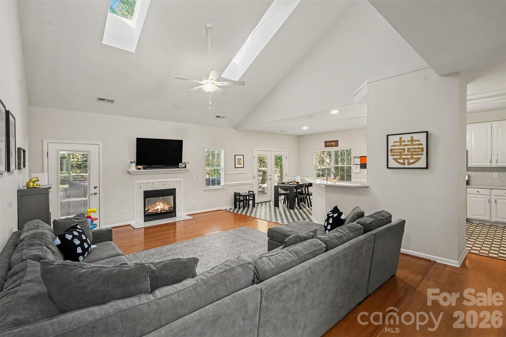 Single Family Residence at 8610 Ellington Park Drive, Charlotte, photo 8 of 29