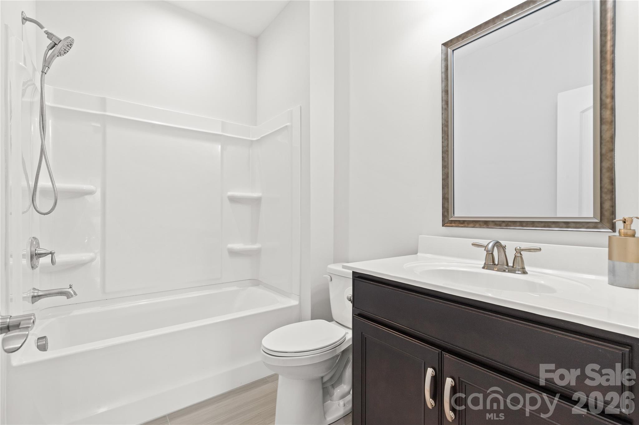 Hall Bath - 5616 Regal Way, Indian Land